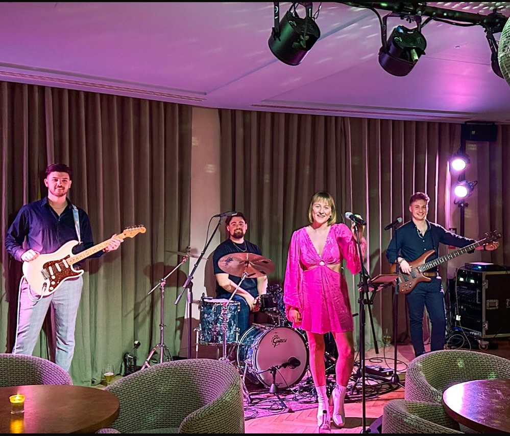 Catch us from 9PM tomorrow night (Friday 20th) @thepalmeira for the pubs re-opening!
Expect disco classics and party anthems 🎉
See you there!