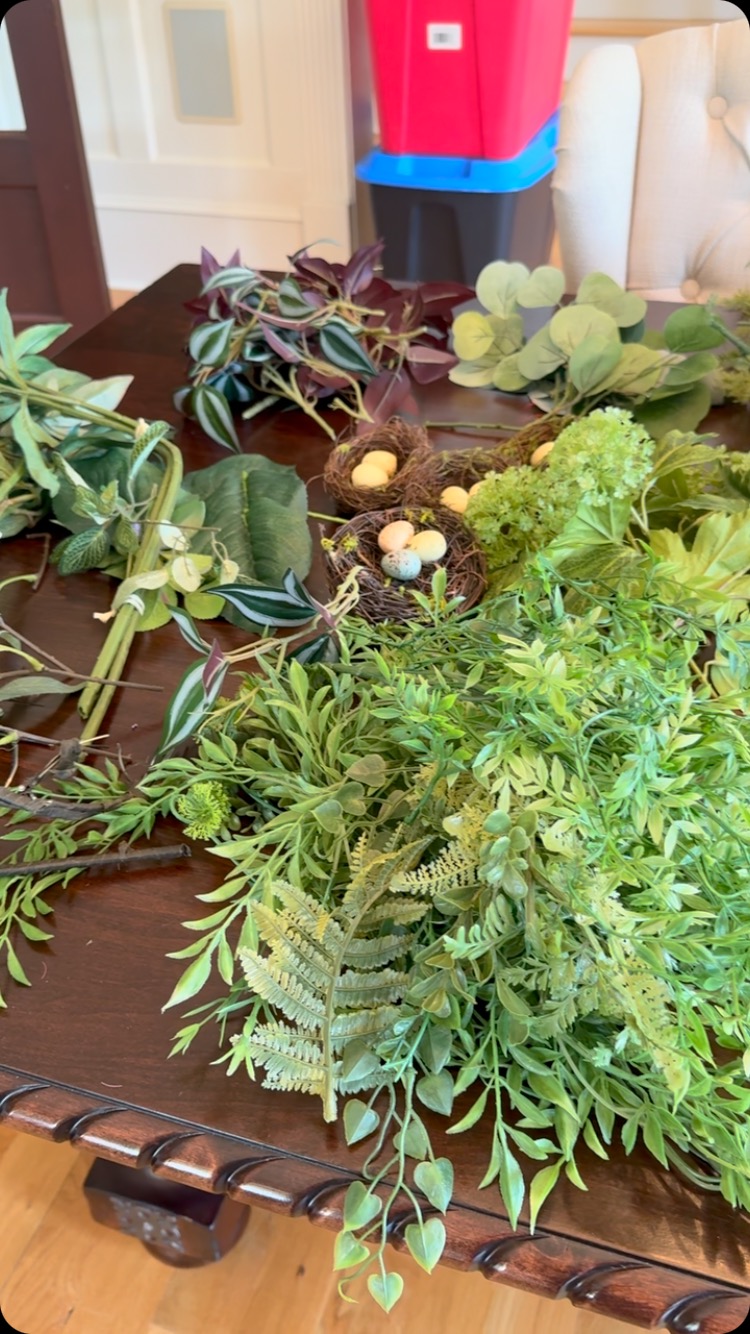 Time to put into storage for another year!
#dawnmcconnellinspiredliving #inspiration #homedecor #seasonal #seasonaldecor #storage #organization #beorganized