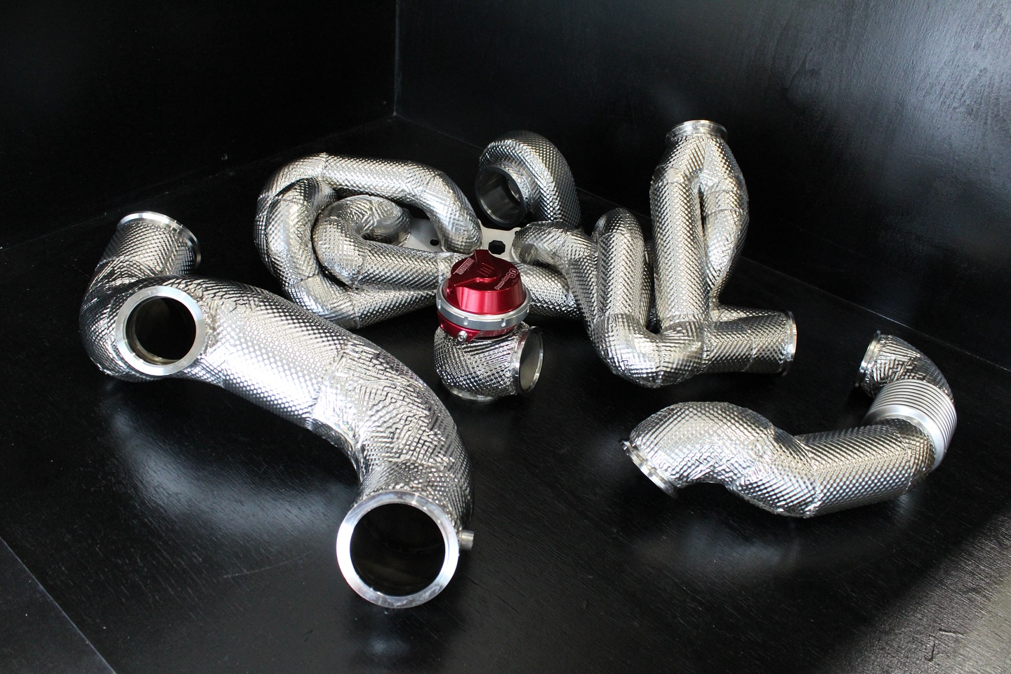 Absolute weapon of a kit fabricated by @walton_motorsport protected with our premium thermal management 😎
This isn’t your average 6 cylinder manifold… but no challenge is too big 🔥
If you’re building something special, don’t cut corners with cheap insulation.
Protect your engine bay, boost efficiency, and keep temps in check on those long hauls 🏁
📩 info@immico.co.uk
📲 Slide into our DMs
☎️ 01923 275162
#m3touring #s54 #bmw #motosrport #exhaust #turbo #insulation #heatshield #thermalmanagement