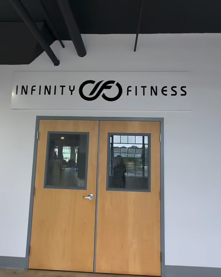 🚨 GYM TOUR TIME 🚨
Take a look inside our 6,000 sq. ft. training space – built for serious sports performance 🏋️♂️⚡
✔️ Wide open floor plan for movement, speed, and strength work
✔️ Newly renovated bathrooms and clean amenities
✔️ Ideal for team training, private sessions, or solo grinding 💯
This space was made for athletes to train hard, move well, and perform better – no fluff, just results.
🎥 Hit play to check it out and come experience it for yourself!
#GymTour #SportsPerformance #AthleteTraining #StrengthAndConditioning #OpenSpace #PerformanceGym #TrainHard