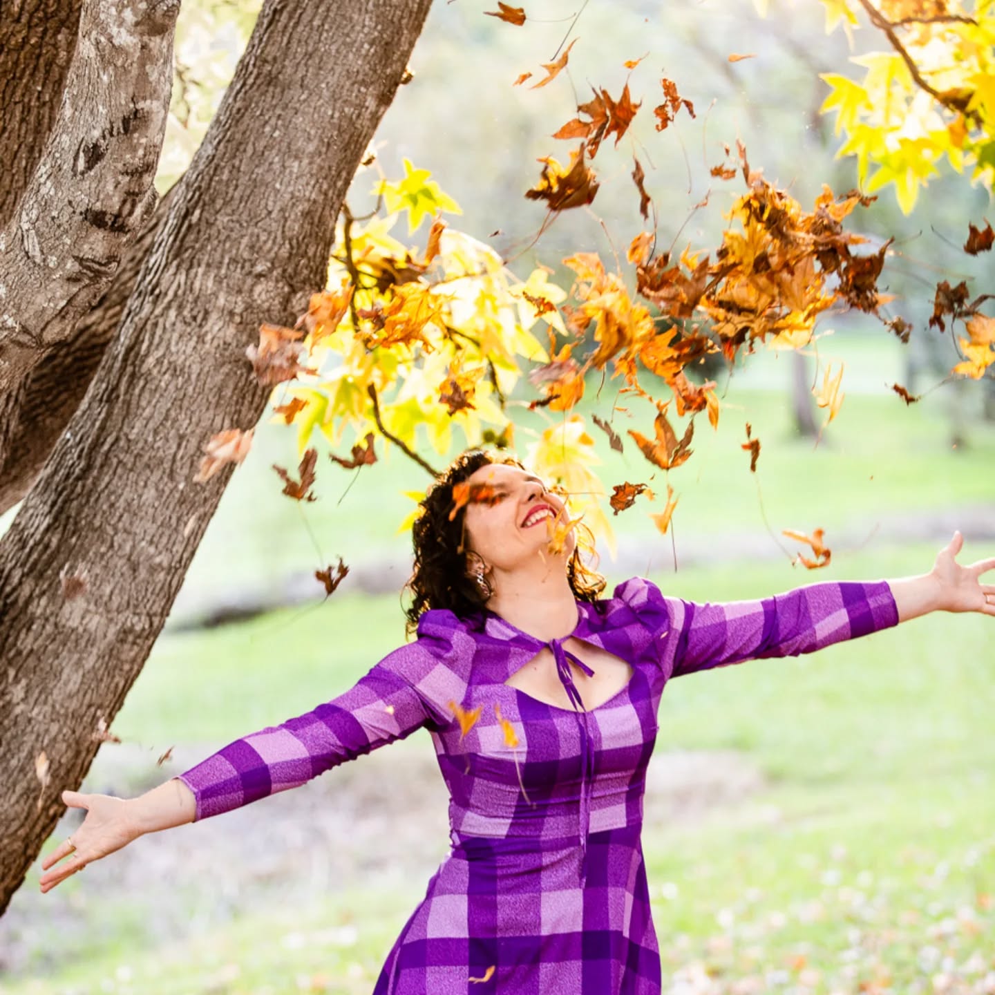 Off to the @the_quarrycafe at @burnetts_on_barney tomorrow, Saturday 31st starting at 10am.
Live music amongst the flowers next to an epic cliff face.
Gorgeous!