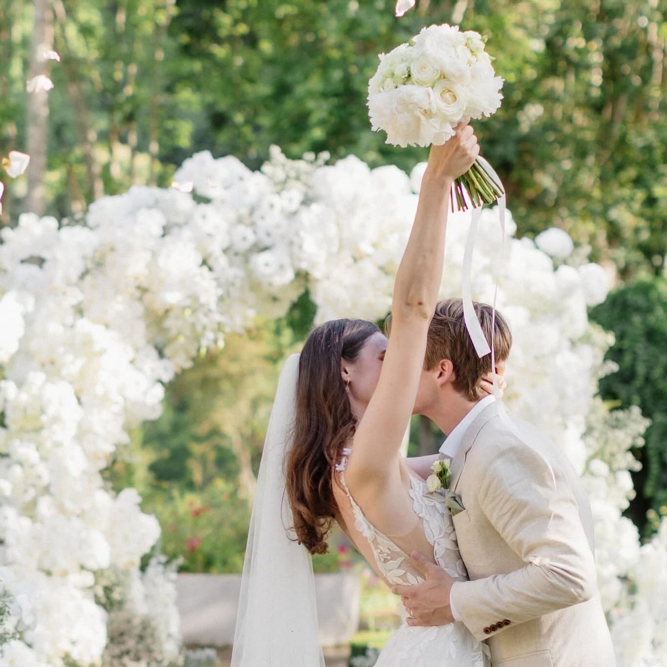 #Wedding #photography #photographer #chiangmai #phuket #phuketphotographer #phuketweddingphotogtapher #phuketdesrinationweddingphotographer #thailanddestinationphotographer #thailanddestinationwedding #aradaphotography #photo #thailand #cmfamilyphoto #chiangmaiweddingdestination
#fourseasonswedding
#chiangmaiwedding #weddinginchiangmai #weddingtoday #chiangmaiphotographer #weddingthailand #chiangmaifamilyphoto #cmfamilyphoto #chiangmaidestinationphotographer #chiangmaiweddingphoto #chiangmaiweddingphotographer
#phuketdestinationwedding
#chiangmaiweddingphotography