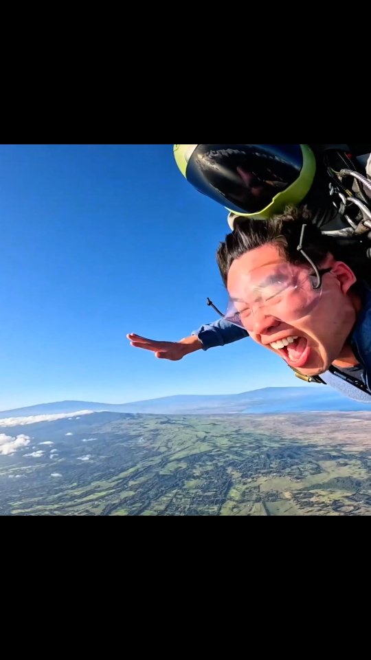 Take the leap over paradise with Skydive Big — where freefall meets aloha.
📍Hawi, Hawaiʻi | 🎥 Real jumps. Real stoke.
Tag your jump buddy👇
#skydivebig #hawaii #skydiving #instagood #gopro #adrenaline #inspiration