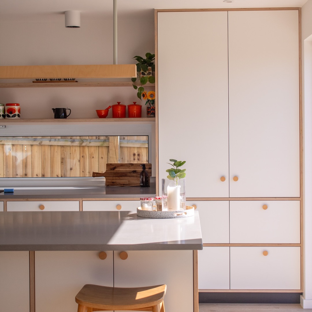 Sunday mornings, done right!
Natural light, fresh coffee, and time well spent around the WCI kitchen.
Designed for everyday living. #WCI #KitchenDesign #BespokeInteriors