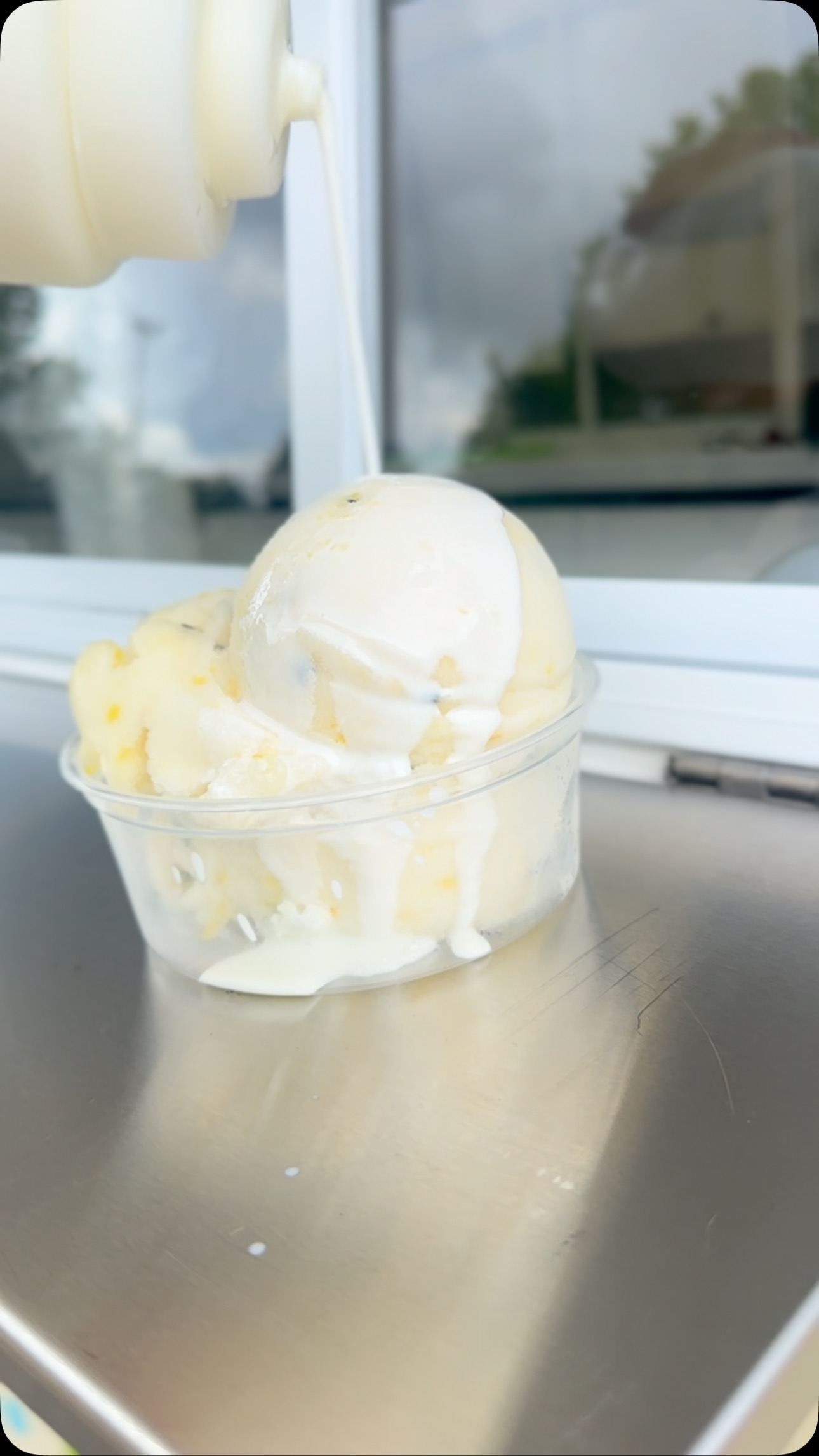 Nothing says FIRST DAY OF SUMMER quite like our Loopy Lemon Thyme +Sweet Cream 🍨🍋#twistedice #fairhope #baldwincounty #sweettreats #frozenfun #healthy #familyvibes #gulfcoast #dessert #dessert #alabama