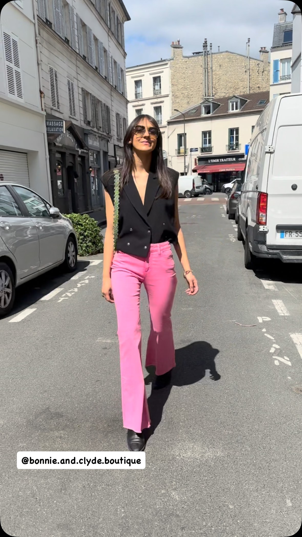 Le sac Victoire
Sac bijoux en crochet doublé cuir
A retrouver chez @bonnie.and.clyde.boutique
Du 10 au 16 juin 2025
#crochet #sac #madeinfrance #cuir #faitmain #artisanat #handmade #maroquinerie