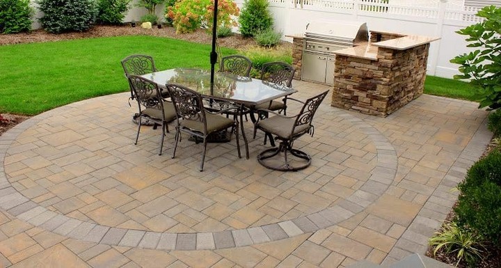 Summer is almost here; now is the perfect time to get that new outdoor living space designed so your family and friends can enjoy it!
https://www.rfr.bz/i71e0ac
#summer #picnic #outdoors #pavers #patio #terrehaute https://www.rfr.bz/ic6e668