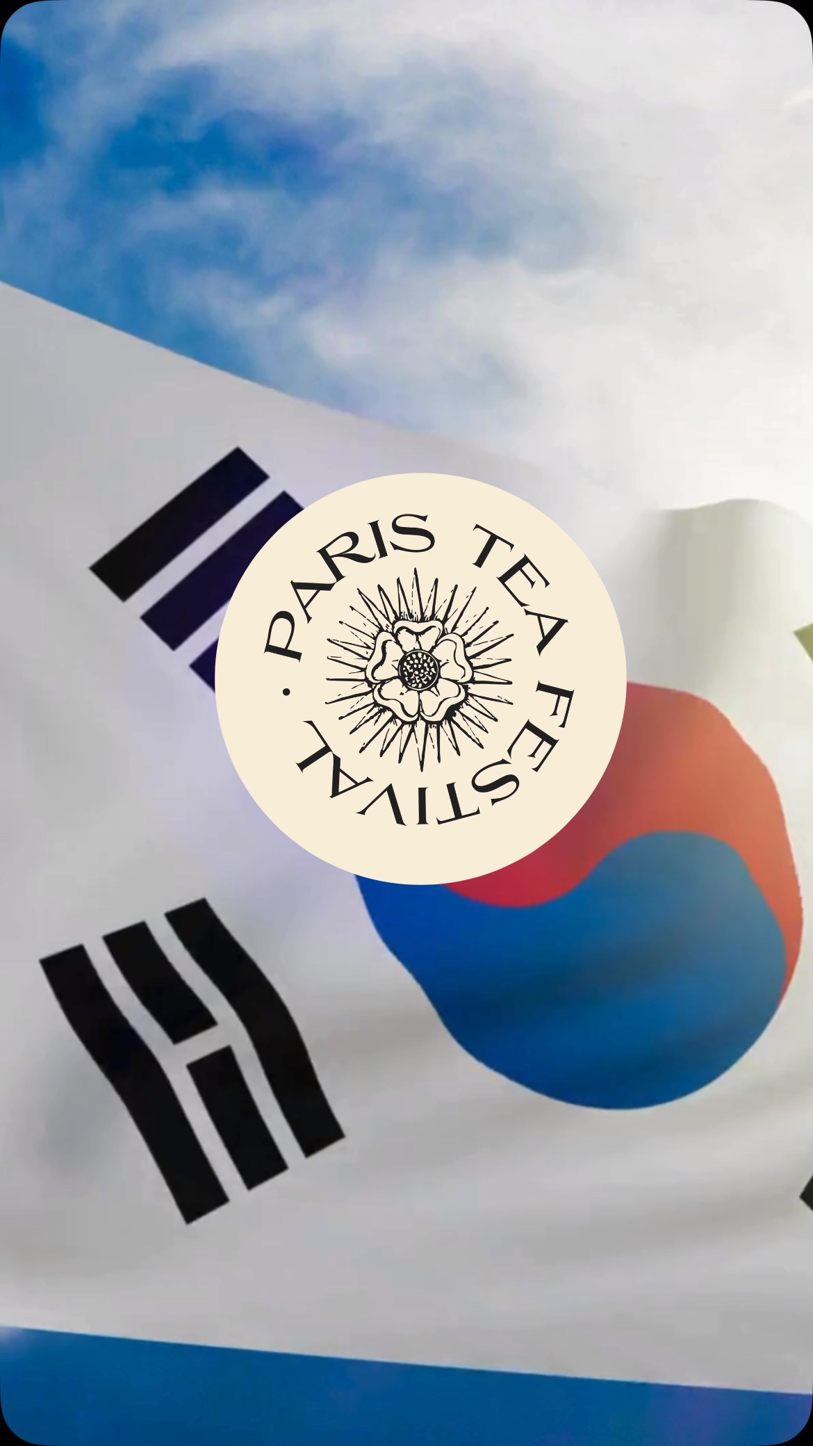 ✨ RENCONTRE DÉGUSTATION – OFF ✨
🇰🇷 Découvrir le thé de Hadong, Corée du Sud
À l’occasion de la première édition du Paris Tea Festival, nous avons l’immense plaisir d’accueillir plusieurs producteurs venus spécialement de Hadong, région emblématique du thé en Corée du Sud.
🌿 Lauréats du concours « Les Thés du Monde » AVPA 2024, ces artisans partageront leurs crus primés et leur savoir-faire ancestral lors d’une rencontre dégustation exceptionnelle.
Une opportunité unique pour :
🍃 déguster des thés rares,
🤝 rencontrer les producteurs,
🌏 découvrir les thé de Hadong et leurs traditions.
📌 Événement dans le cadres du OFF Paris Tea Festival – places limitées
📍 AVPA – Paris
🗓️ Samedi 14 juin à 15h
🗣️ En anglais
🎟️ Entrée libre sur inscription obligatoire.
Voir programme sur paristeafestival.com
—
✨ TASTING SESSION – OFF PROGRAM ✨
🇰🇷 Discovering Hadong Tea, South Korea
As part of the first edition of the Paris Tea Festival, we are honored to welcome several tea producers traveling from Hadong, one of Korea’s most iconic tea regions.
🌿 Winners of the AVPA 2024 “Teas of the World” competition, these artisans will guide us through a unique tasting session, sharing their award-winning teas and ancestral know-how.
A rare opportunity to:
🍃 Taste exceptional teas
🤝 Meet the producers in person
🌏 Learn more about Korean terroirs and traditions
📌 OFF Paris Tea Festival event – limited capacity
📍 AVPA – Paris
🗓️ Saturday, June 14 at 3PM
🗣️ In English
🎟️ Free, Register on paristeafestival.com
#ParisTeaFestival #TeaTasting #KoreanTea #HadongTea #AVPA #ptfouiouioui🔥