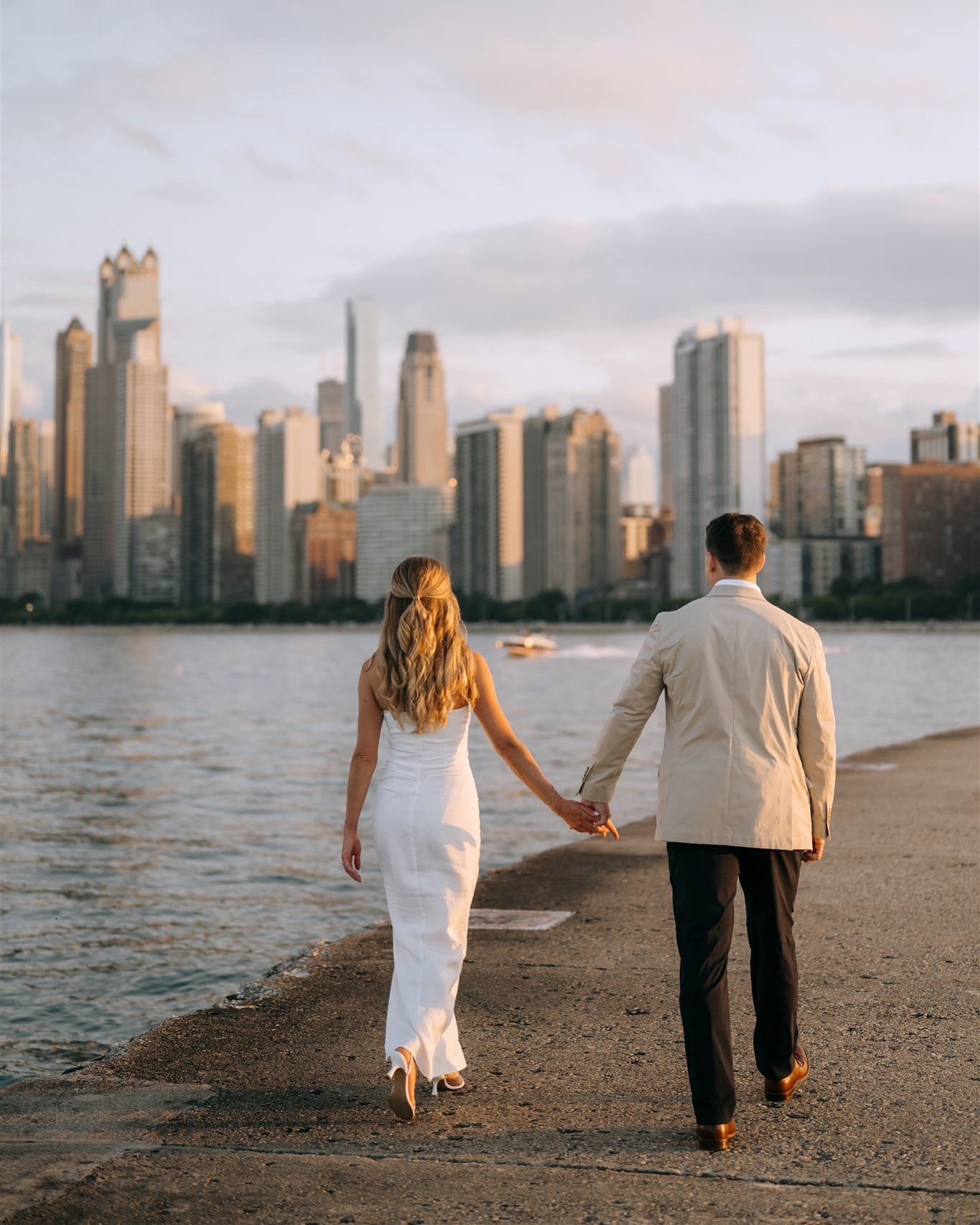 It’s wedding day for Kristen + Andrew. 🥂Here’s a little throwback to their summer engagement session in Chicago. Hard to believe this was almost a year ago.
These two are so much fun. We cannot wait to celebrate them today with an amazing group of vendors!