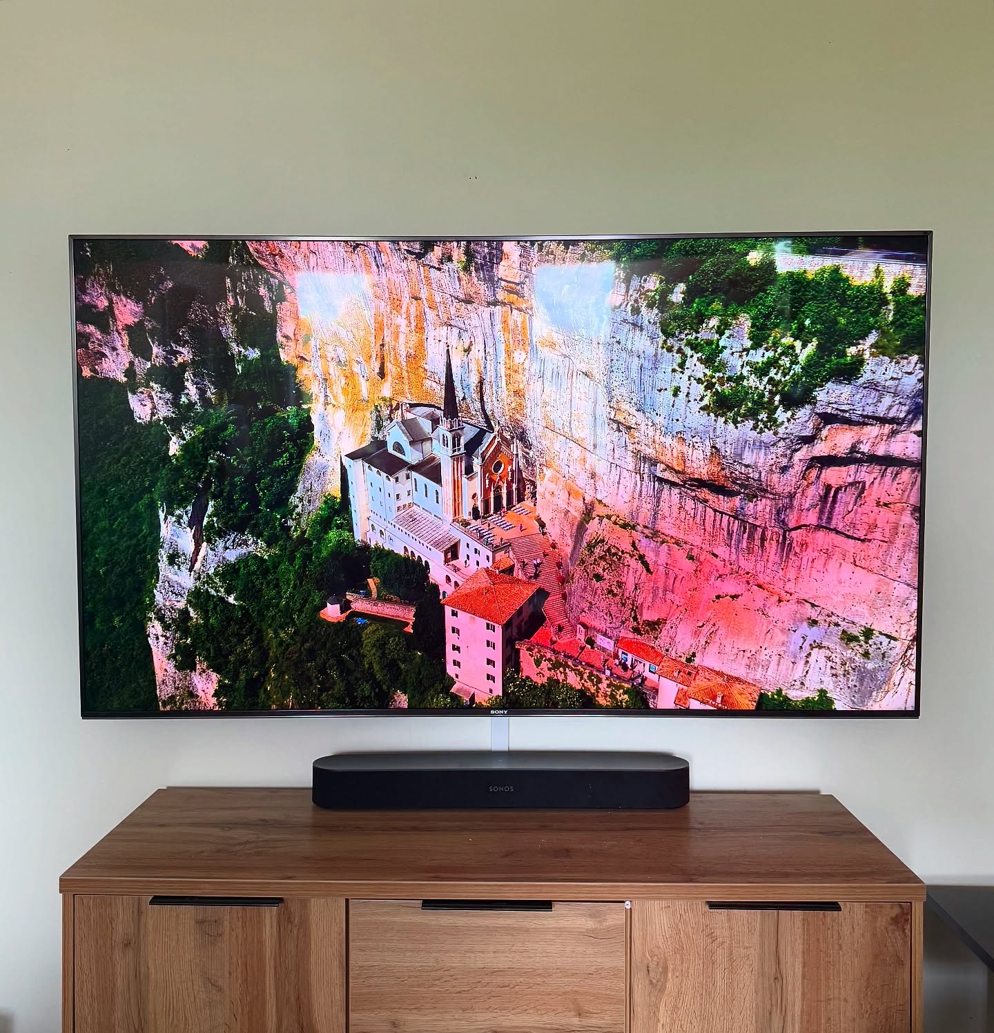 3 TVs secured for @bodegablues @dianne4nyc & @leahontheweb in #NYC #FullTiltTv