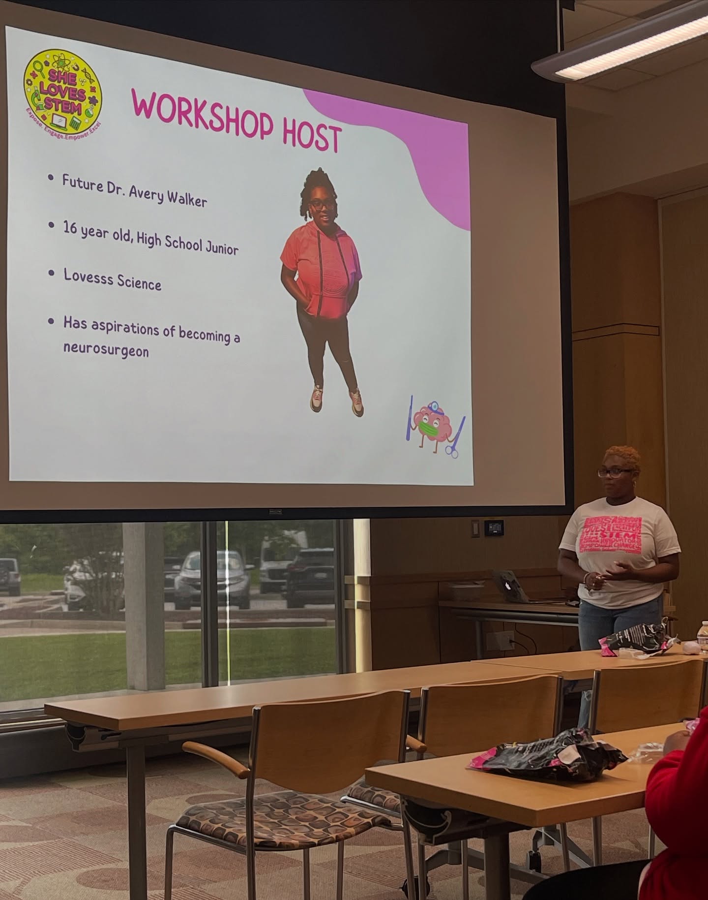 Avery, thank you for OWNING the role of Host! We’ve received a lot of feedback about allowing the youth to teach the youth! Job well done our #futureneurosurgeon ☺️🤗😘.
🩷💛💚💜
#shelovesstem #shelovesscience #FutureScientist #FutureNeurosurgeon #GirlsInSTEM #girlslovestem #SLSWorkshops #SLSStemulousWorkshop #BrainPower #DrAlexaCanady #communityservicehours