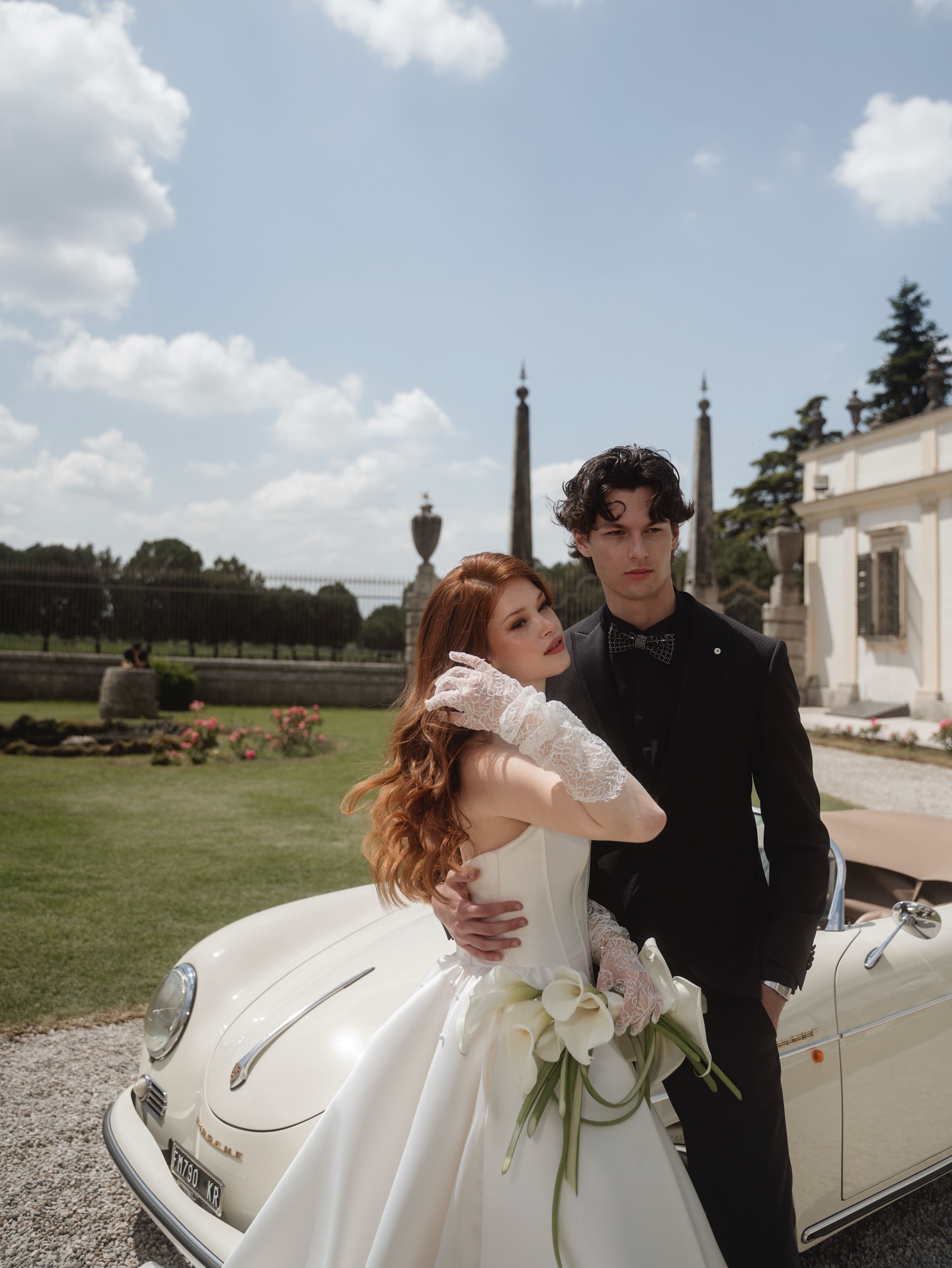 In Italian Light with @phili_fee_ & @jasper.606 🤍
Event Design & Organization @lina.events_
Models @phili_fee_ @jasper.606
Photo @directed_art
Weddingcar @_classic_gt
Styling @be.autyful.hairmakeup
Wedding dress @diebrautfluesterin_brautmode
Men‘s fitter @luomoboutique.sposo
Jewelry @sophia_singer_jewelry
Wedding rings @123gold.ingolstadt
Sunglases: @_vinovista_
Floristry @innawiebe_com
Location @mosconibertani
#weddingphotography #weddingphotoandfilm #weddingvideography #weddingitaly #styledshooting #contentday #villamosconibertani #weddingcar #weddingdress #photovoguemonday @photovogue