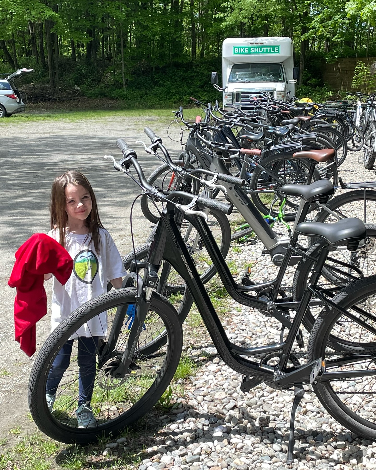 Our associate director of maintenance wants you to know that our bike fleet is always meticulously cleaned and maintained with love and care to make sure every rider has exceptional bike experience with us.
#familybusiness
#morekidsonbikes
#bikekids
#vermontbyvermonters
#lamoillevalleyrailtrail
#biketours