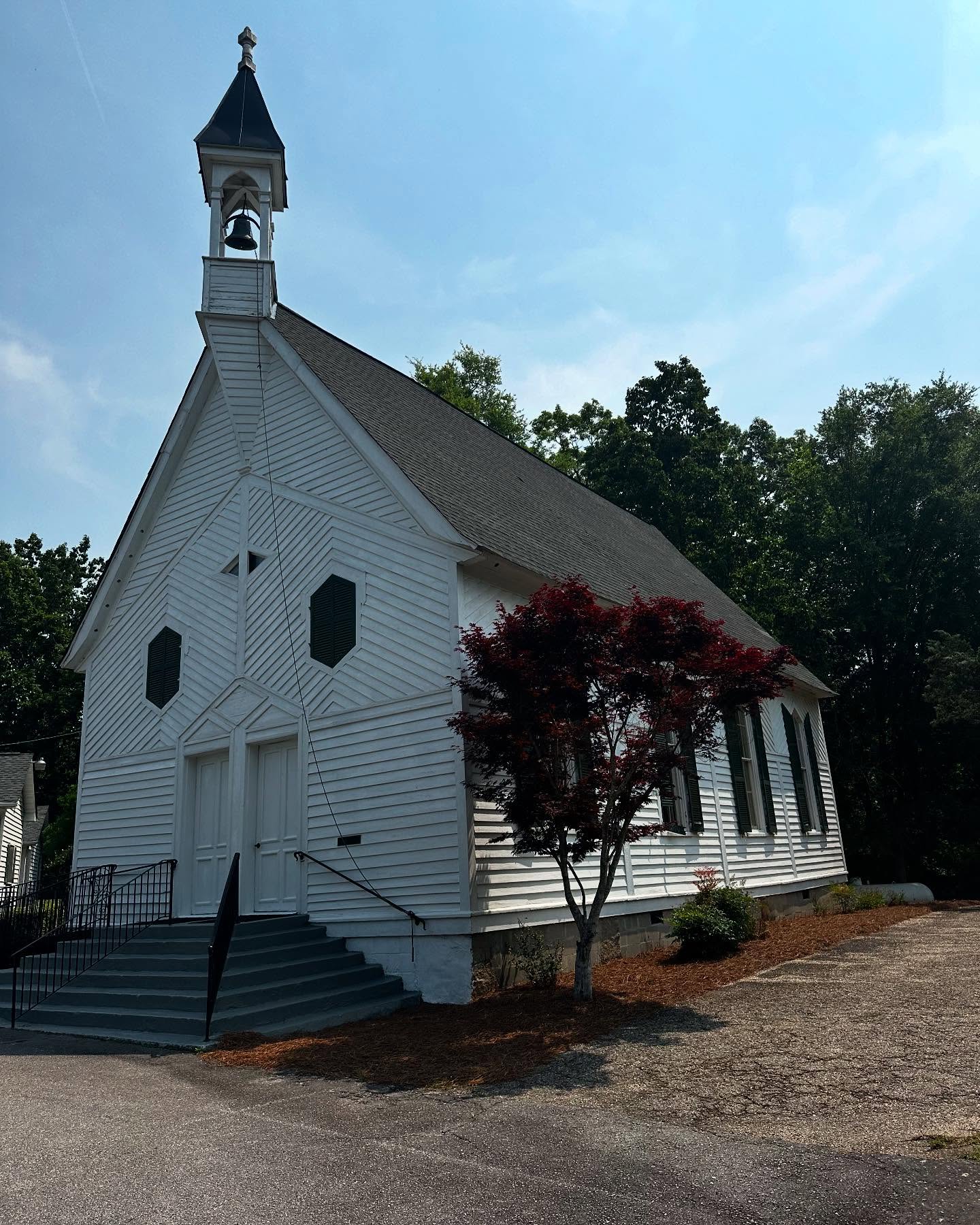 Happy Sacred Spaces Sunday! ⛪️
Today we are featuring the Liberty Hill Presbyterian Church. Liberty Hill is a rural community that reflects the architecture of the pre-Civil War period as well as the turn of the twentieth century. Founded in 1851 by a group of 10 men and 16 women, the Presbyterian Church is the second to house the congregation.
Members from the nearby Beaver Creek Presbyterian Church merged with another group of Presbyterians who had been gathering in a nearby schoolhouse to establish their own Presbyterian church.
The Liberty Hill Presbyterian Church was erected by 1852. As the town experienced growth, the church also underwent expansion, with the congregation demolishing the initial church and constructing a new one in 1880. Salvaged materials from the original church, including the church bell suspended in the open belfry, were incorporated into the design of this Carpenter Gothic structure.
One of the church’s early ministers, Reverend John Gardiner Richards, was the father of Governor Richards, who served South Carolina from 1937 through 1941. Both father and son are interred within the church’s graveyard.