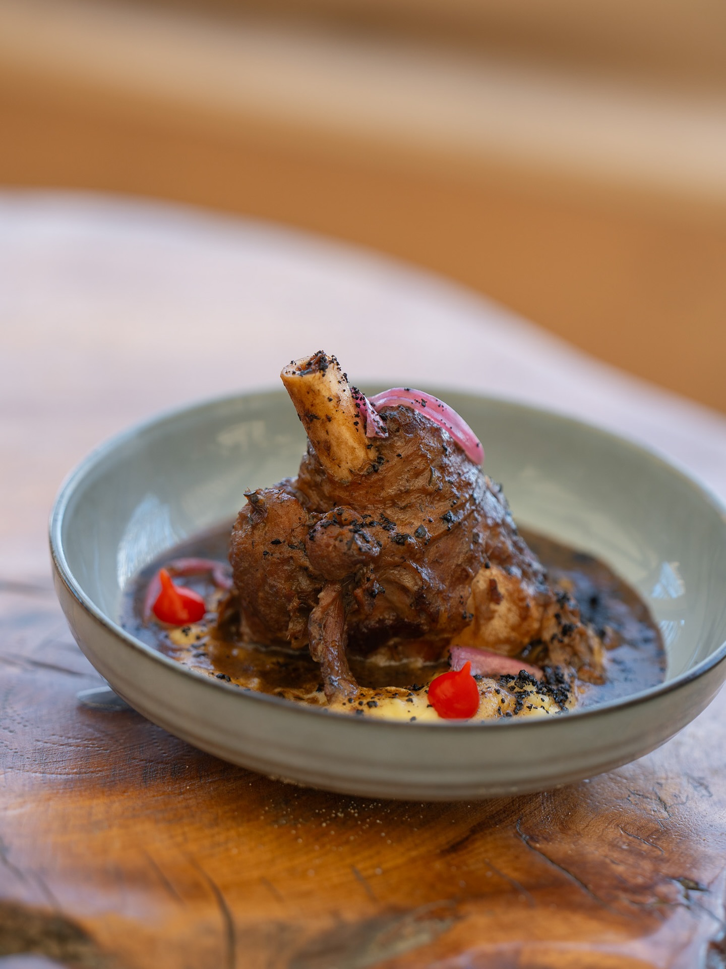 Souris d’agneau fondante & parfumée
Lentement confite, délicatement assaisonnée, notre souris d’agneau vous promet une explosion de saveurs à chaque bouchée.
Une assiette généreuse, à savourer les pieds dans le sable.
📍 NBC – cuisine, chill & soleil.
👉 Infos & réservations au 0468734744 ou sur place.
Ouvert 7/7 de 10h à 02h
#NaudoBeachClub #CuisineGourmande #SourisDAgneau #BeachFood #PlageCanet #RestaurantVueMer #GastronomieDuSud #canetenroussillon