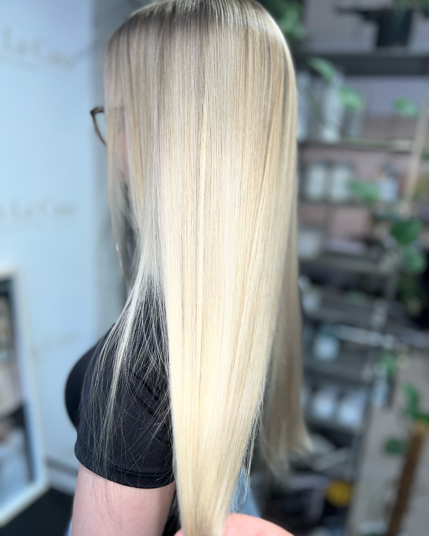 Summer Time 😍☀️
#blonde #blondehair #hair #longhair #balayage #foilayage #beforeandafterhaircolor #davines