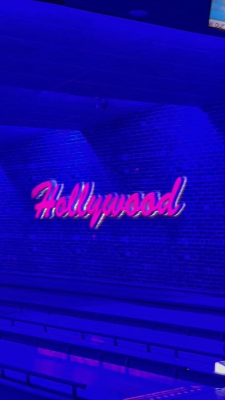 We had another great Friday night at @HollywoodBowlUK 🎳. Plenty of fun, laughter & strikes of course - well for some of us anyways!
#culpeppersuk #culpepperclub #bowling #linedance #linedancing #fun #friends #basildon #essex #hollywoodbowl