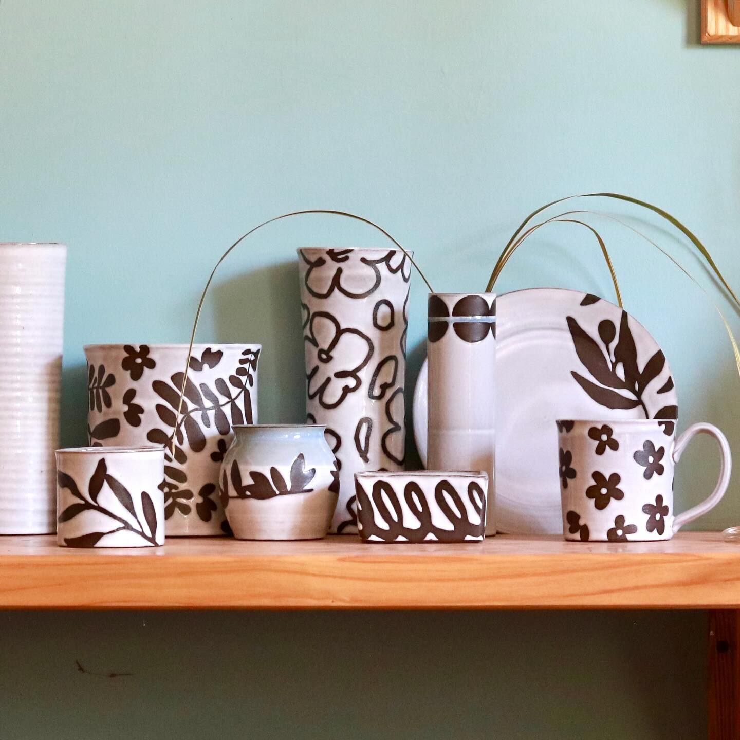 The Seconds Sale is this Saturday at the Clinton Village Green at 9am. Arrive early for the best selection, we sold out quickly last year 🤗🤗🤗 #pottery #ceramics #clintonny