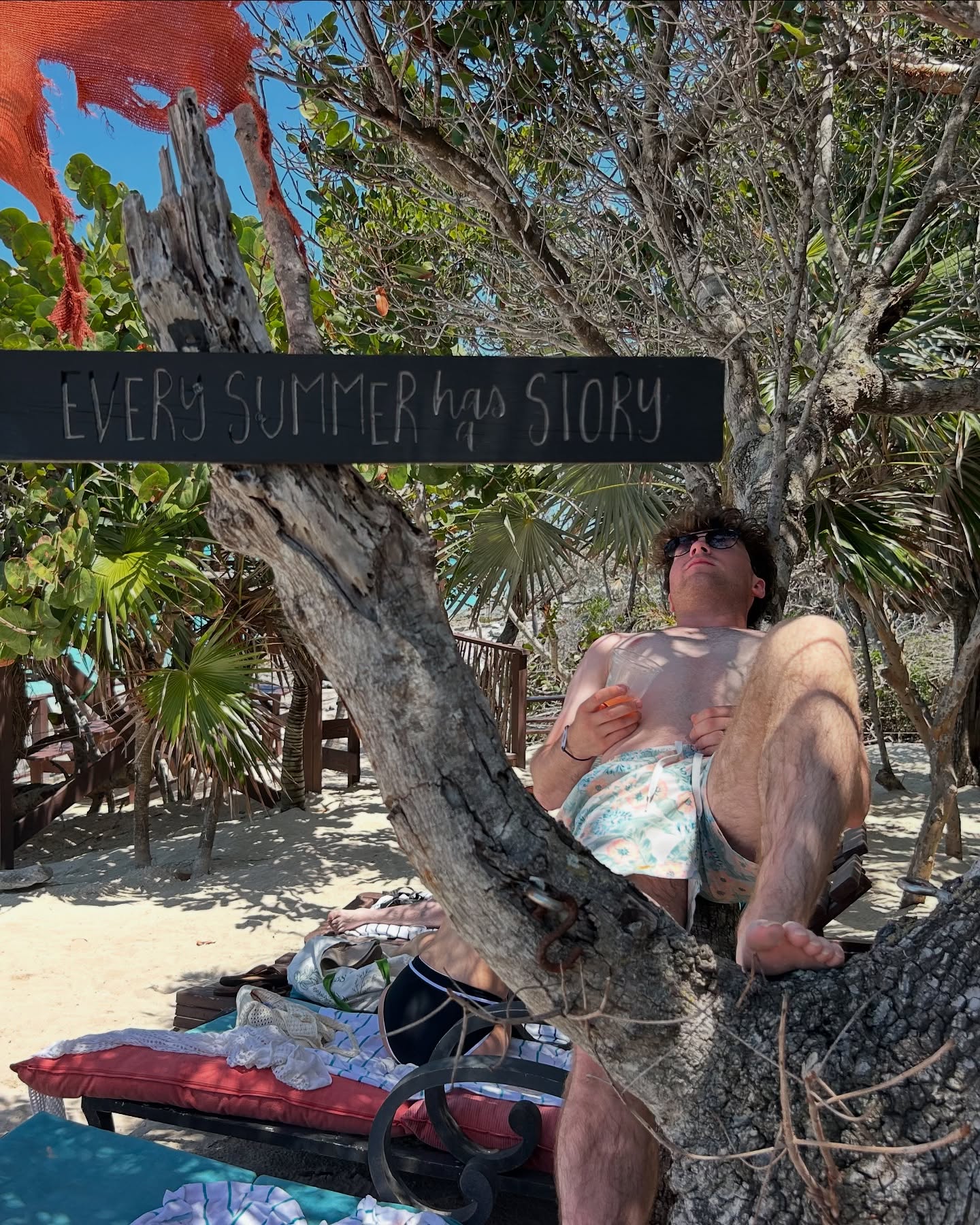 What will your story be this Summer? MAKE IT COUNT!❤️🌊. HAPPY JUNE 1st!
#summer2025🌴☀️🌞⛱️ #007beachclub #bahamas #swimmingpigs🐷 #roseisland #