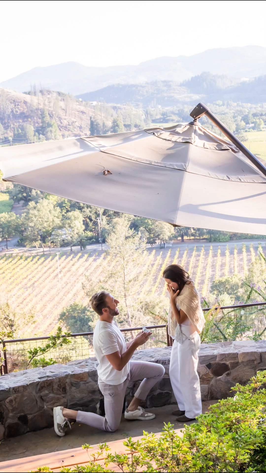 A surprise proposal at the stunning Rombauer Vineyards in Calistoga. 🍇🌿 If you're planning to pop the question, let’s make it unforgettable—timeless photos, real emotions, and a love story beautifully told.
📍 Napa Valley | Proposals | Engagements
📩 DM to start planning your moment!
#NapaProposal #WineryProposal #Calistoga #RombauerVineyards #Engaged #NapaPhotographer