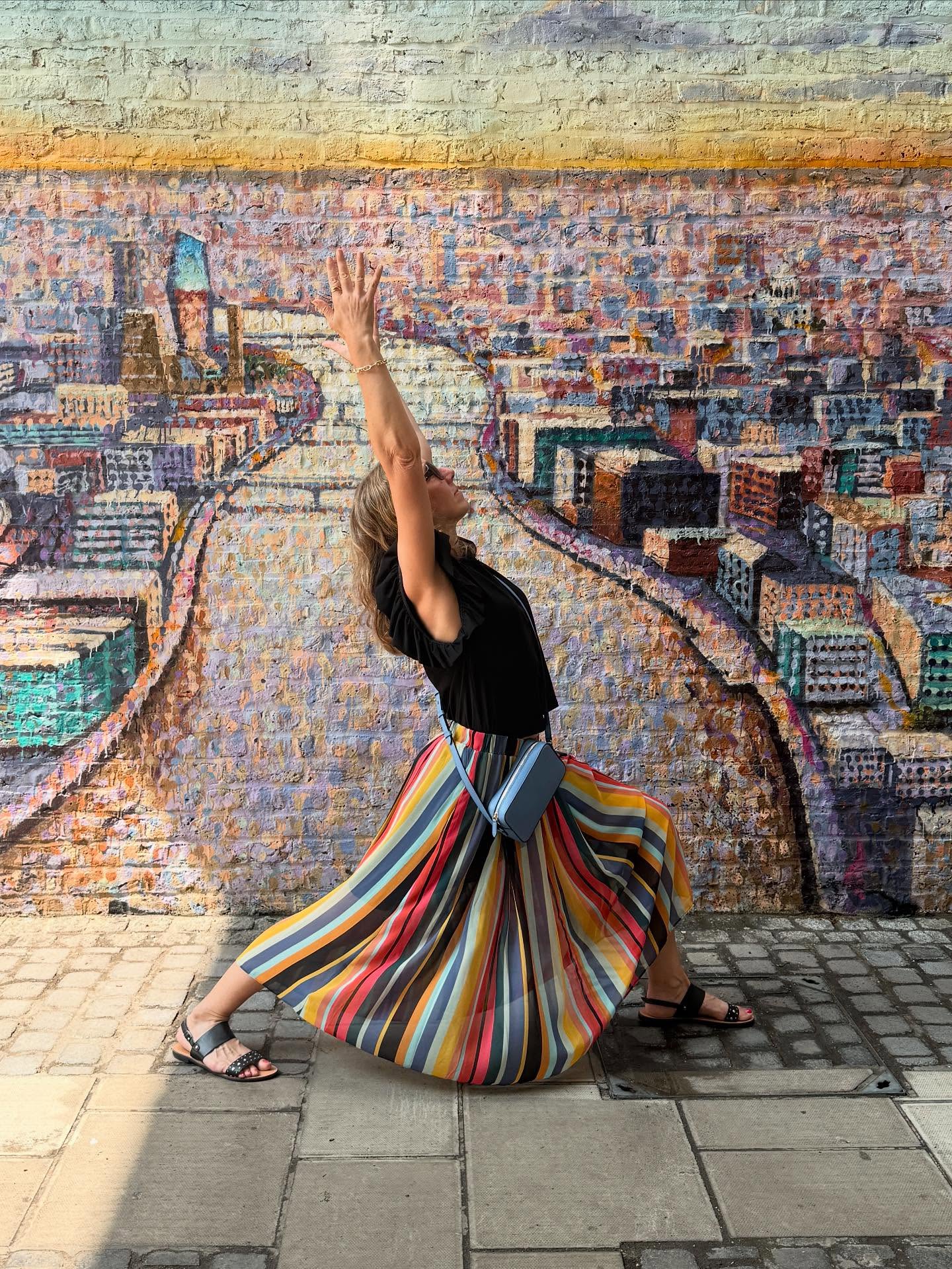 “In the fields, she stopped and took a deep breath of the flower-scented air.
It was dearer to her than her kin, better than a lover, wiser than a book.
And for a moment she rediscovered the purpose of her life.
She was here on earth to absorb its wild enchantment.”
- Bans Pasternak
How are you? 👇
May was filled here with work, exam support, building works, yoga (although not as much as I would like!) and art. Honestly, I have struggled to find time for this sharing network….but I am still here! I hope you are too!
1. Yoga Warrior on the Southbank. Art by @akajimmyc
2. Juice and view @tate
3. The “Most Valuable Portrait” by @colin_davidson_artist
4. Covent Garden wanderings
5. New @orlakiely @yogi.bare Mat. Code LORNAF15 for a discount. Love mine!
6 & 7. @saatchi_gallery
8 The most incredible exhibition curated by @artwisecurators at sothebys for #artforyouroceans
9. Olympic Rings at Dorney Lake. My eldest is an incredible competitive rower with an impressive collection of medals. #resilience teamwork and #focus
10. The thought provoking Do Ho Suh exhibition @tate What does home mean to you? Have you been to this?
And then May became June. I hope we all get to enjoy this month of wild enchantment 🌸 with a little more yoga too! What are you looking forward to this new month? 👇
#yogaoffthemat #londonyogateacher #yogaforlife #yogainlondon #yogaeverywhereigo #offthemat #yoganywhere #yogaanytime
