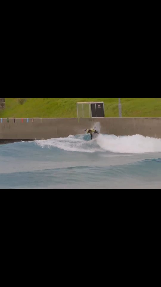 Thank you @hodi.tv & @thewave for giving me the amazing opportunity to coach this week. It was incredible to be there and seeing so many friendly faces, and getting to do what I love.
Can't wait to do it again soon and hopefully see you all this summer 🌞
#snoopystyle #surf #bristol #thewave #coaching #surfer