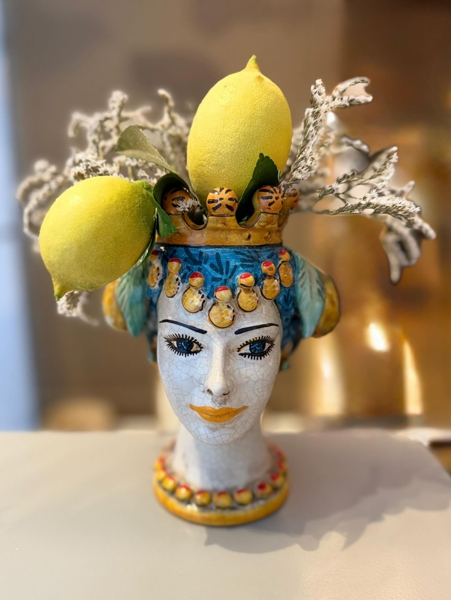 Ein Hauch Sizilien,bei mir im Kosmetikinstitut. 🍋
Ich liebe es,mit kleinen Details ein besonderes Gefühl zu schaffen – für euch und für mich.
#cosmeticunique #sonntagsschönheit #mitliebezumdetail #studioflair #beautyfeeling #sonntagsvibes #slowbeauty