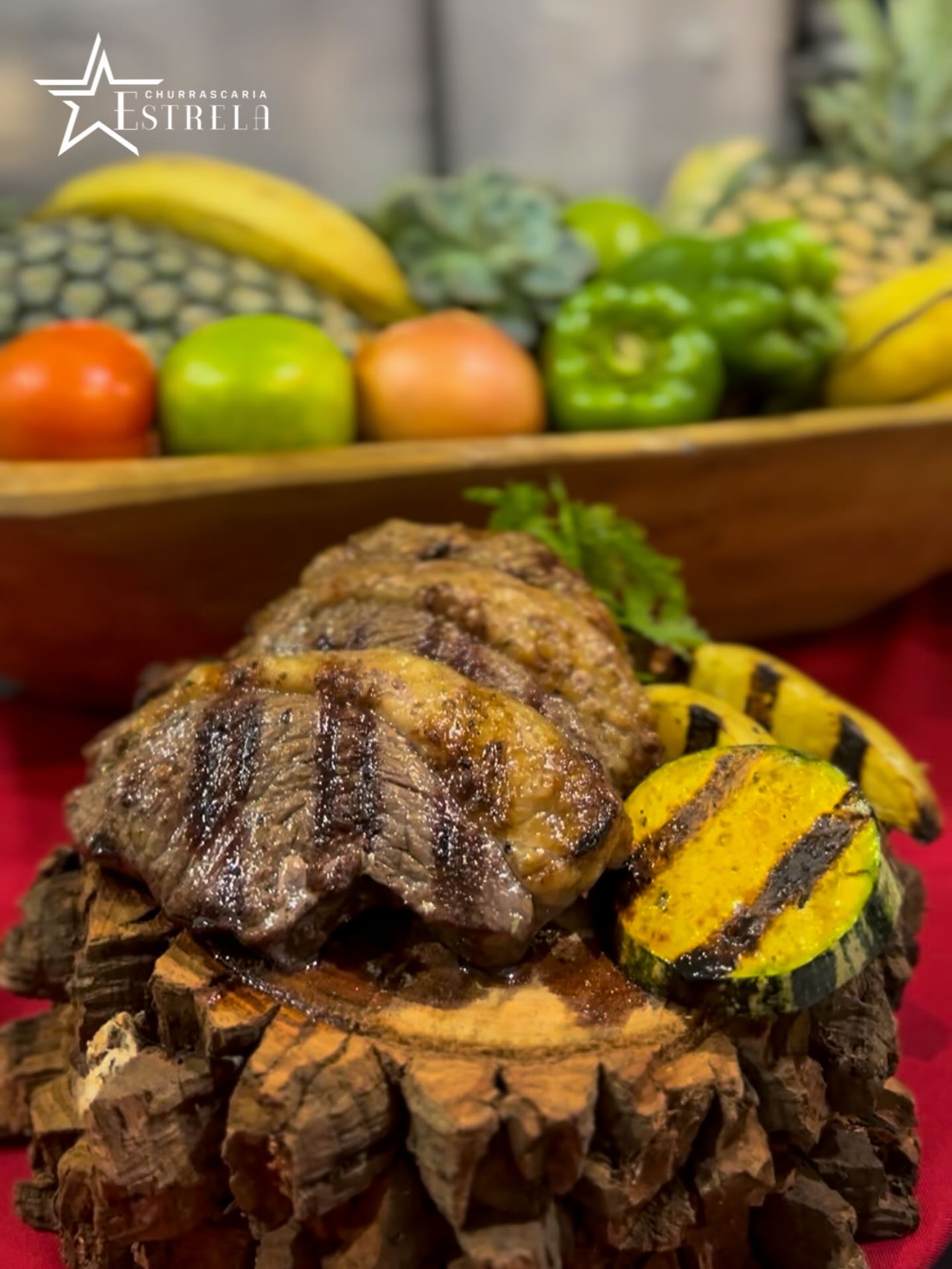 🥩✨ Sábado com sabor de excelência ✨🥂
Neste sábado, permita-se viver uma experiência gastronômica onde cada corte é tratado como arte e cada detalhe é pensado para surpreender seu paladar.
Do fogo à mesa, entregamos mais que um churrasco: oferecemos momentos inesquecíveis.
🍷 Atendimento impecável e uma seleção de carnes nobres esperam por você.