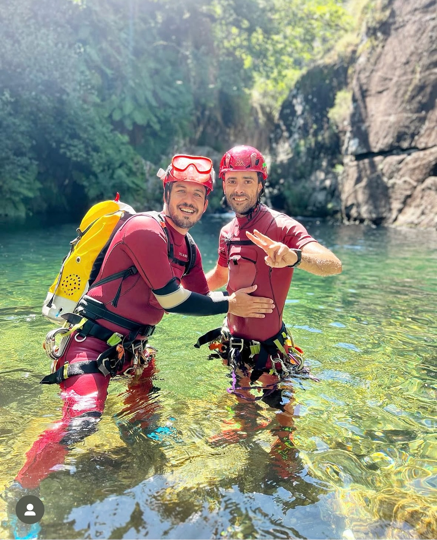 Hoje a Zona Canyoning e o Universo ficou mais pobre , hoje perdemos o nosso grande amigo e companheiro Mica ✨
Apaixonado pelo canyoning, temos a certeza que deixou uma marca inesquecível em todos os que tiveram o privilégio de o conhecer e partilhar sorrisos e aventuras com ele! 🌿
A energia , companheirismo e o amor com que guiava cada grupo continuarão vivos em cada recanto do rio e em cada memória que nos deixou! ❤️🩹
Neste momento difícil, enviamos um abraço solidário à sua família e à nossa Susaninha! 🤍
Até sempre, amigo! 🤍✨