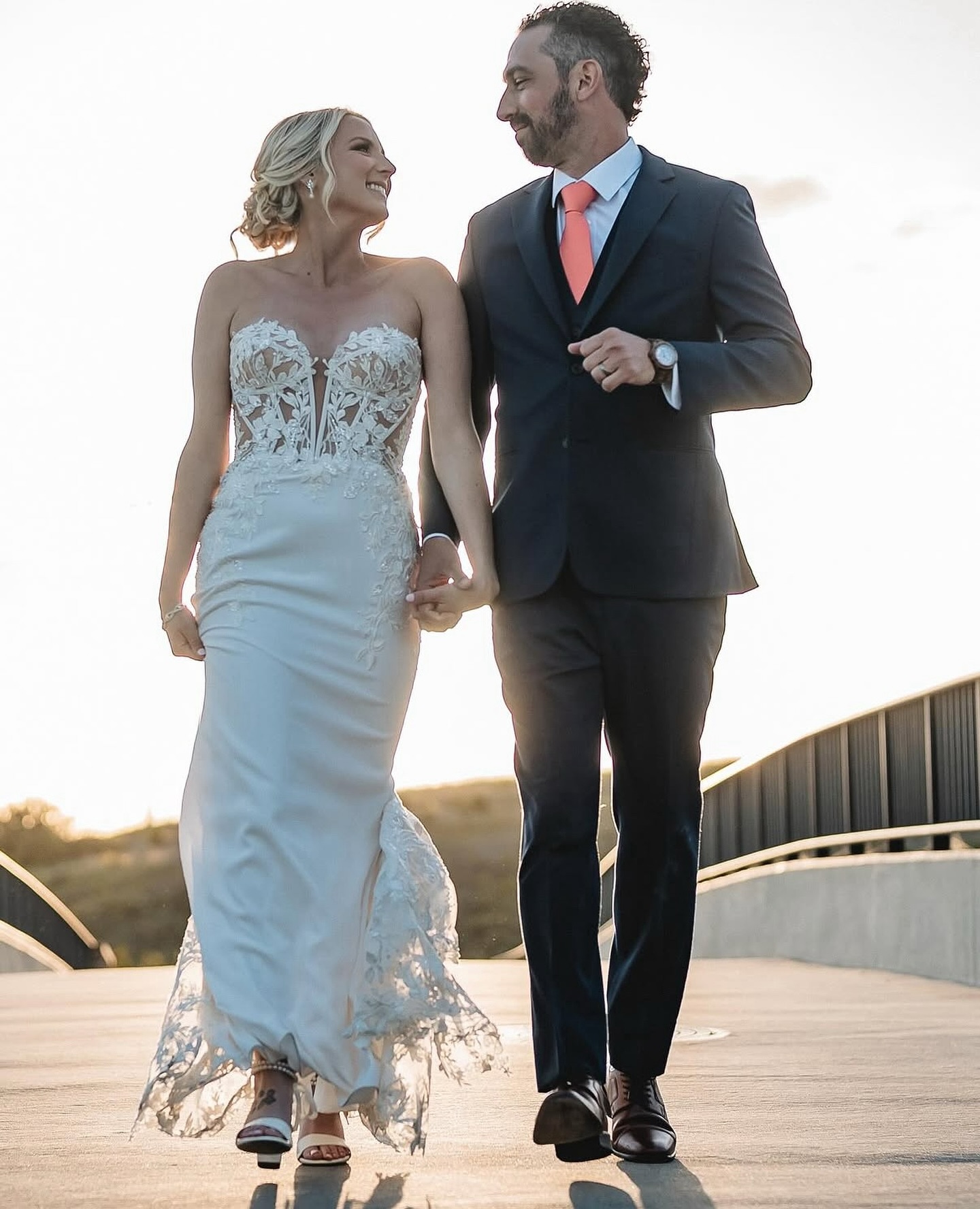 June brides… It’s your wedding month 💐
📸: @tobyogdenphoto
💄: @shelby.mcelroy.mua
Venue: @weddingsatthecrossings
#bridalhair #bridesmaidhair #bridalhairinspo #weddinghair #bridalhair #travelinghairstylist #bridehair #updo #halfuphalfdown #bridalpony #bridalponytail #vahairstylist #vabridalstylist #vaweddings #braids #staffordvabridal #staffordvaweddings #staffordvabridalstylist#quanticobridalhair #quanticovaweddinghair #northernvirginaweddings #dmvwedding #dmvbridalhair #dcweddings #dcbridalhair