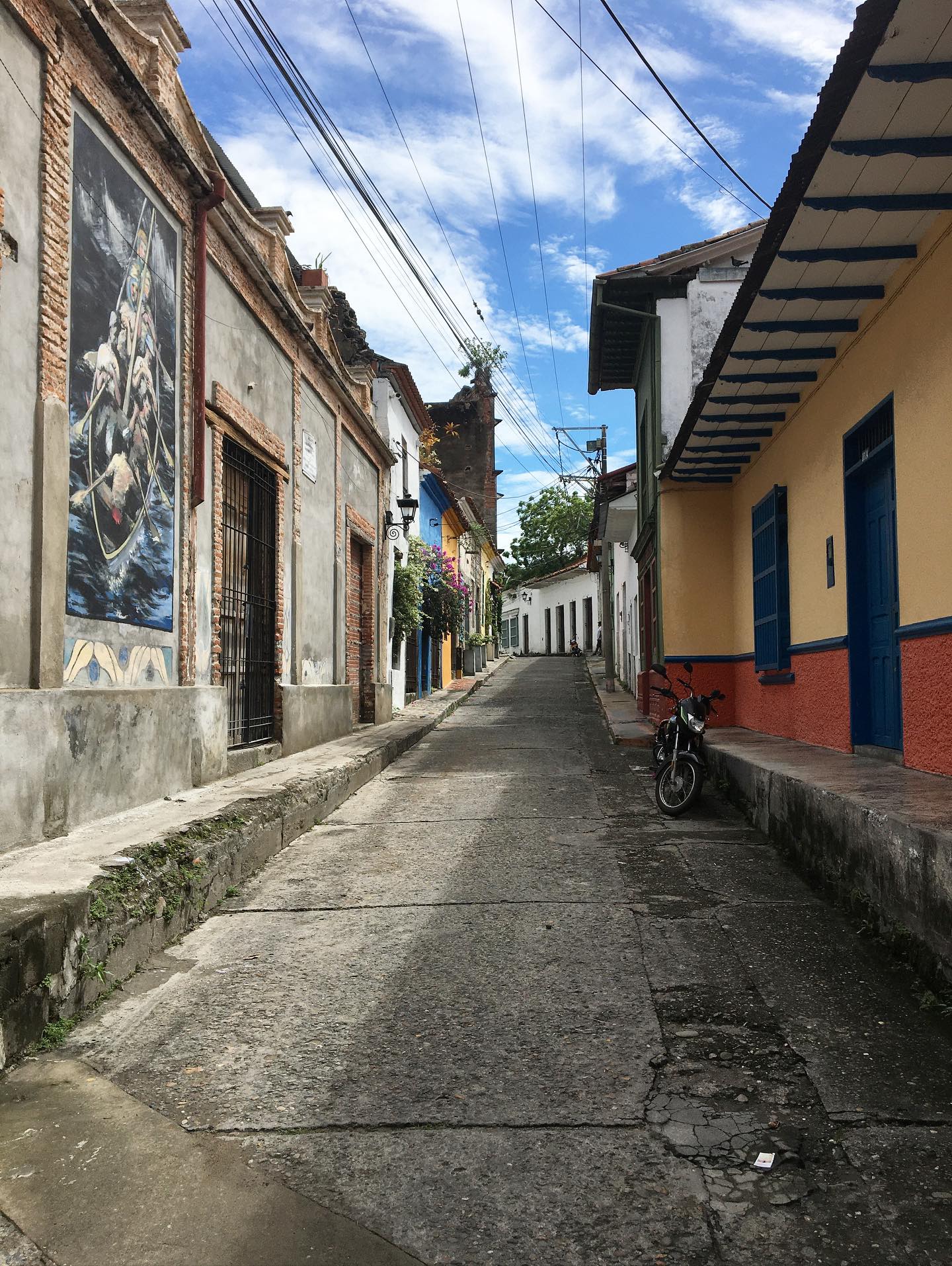 Visiting the colonial town of Honda and it’s fantastic museum dedicated to the history of the river Magdalena!