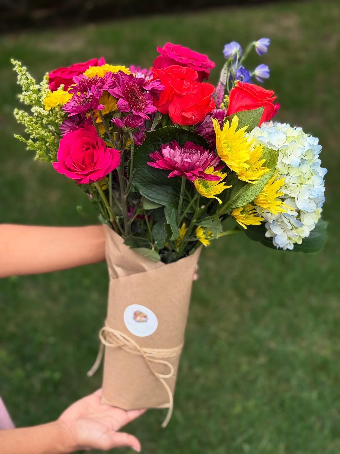 Flowers + charcuterie = the sweetest gift combo! Now you can add blooms to your board 🌸🧀💐 #SayItWithCheeseAndFlowers
#charcuterie #flowers# charcuteriegift #cltsmallbusiness