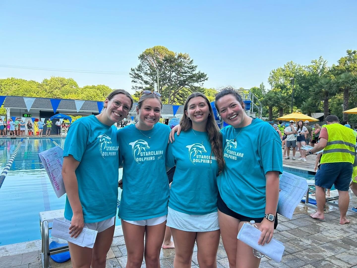 another great meet with our @starclairerecreationclub dolphins! we’re so proud of our team 🐬💧🌴