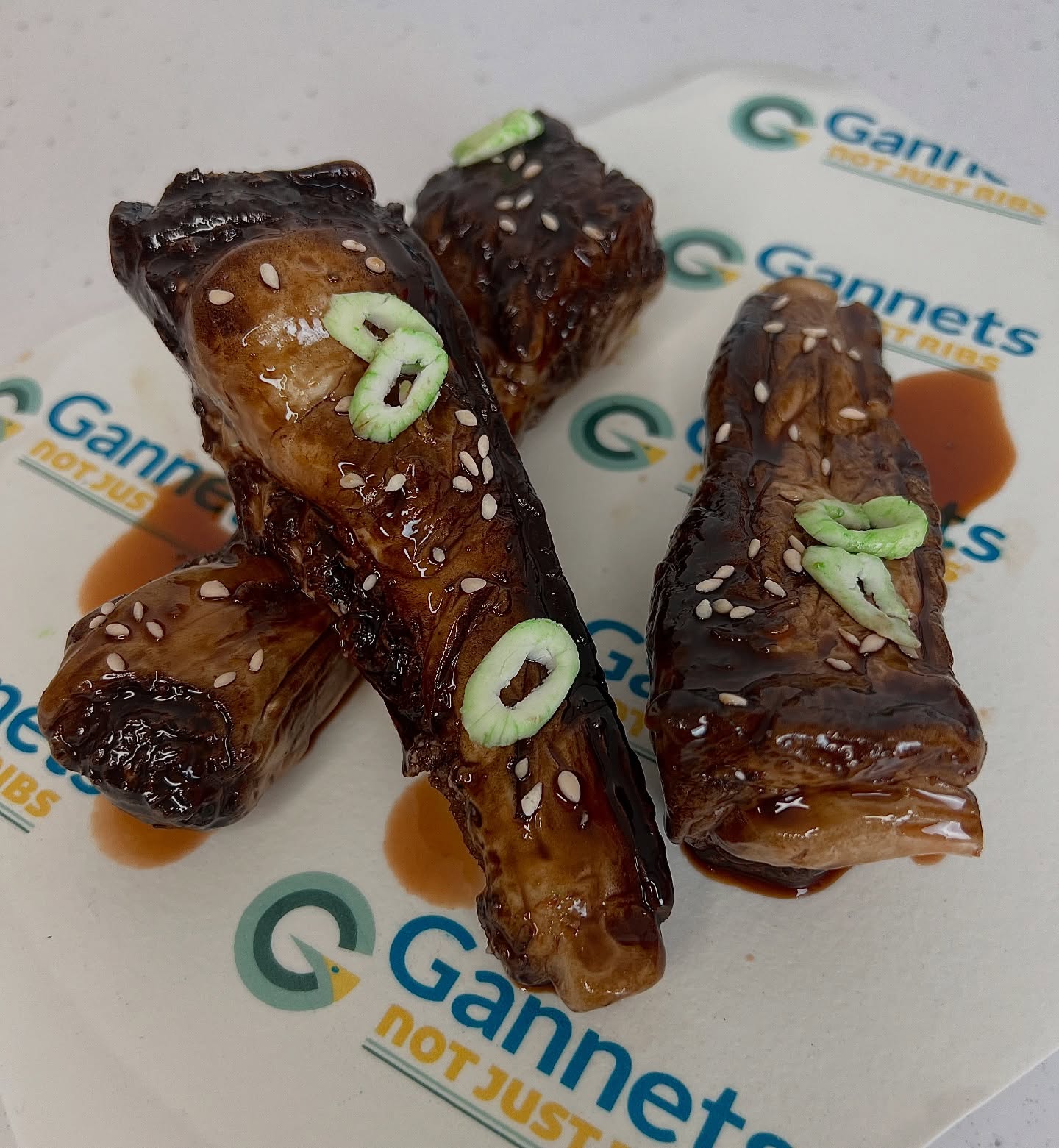 Ribs cake 🍰!! With or without spring onions?! I couldn’t decide 😩