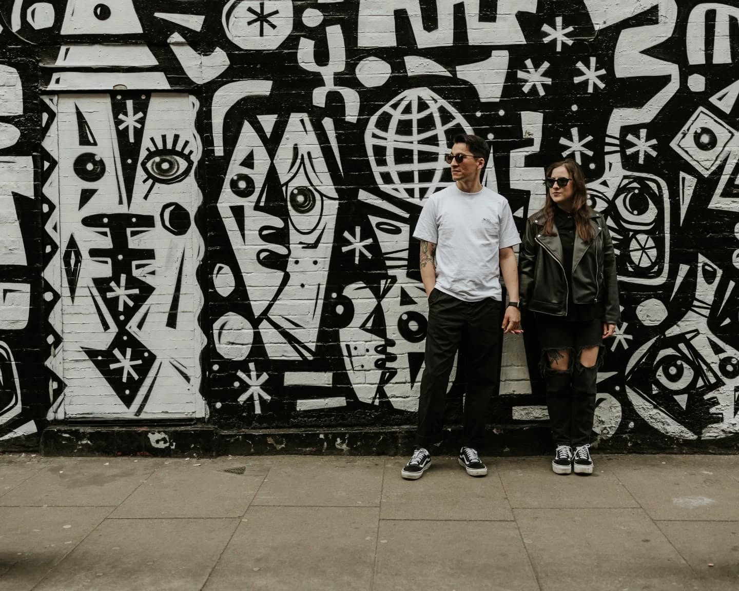 That time Miguel & Andrea vibed perfectly with the street art... Stay tuned for the surprise ending to their couple's shoot! 🤍🖤
.
.
.
#couplephotoohoot #londonengagementshoot #punkrockwedding