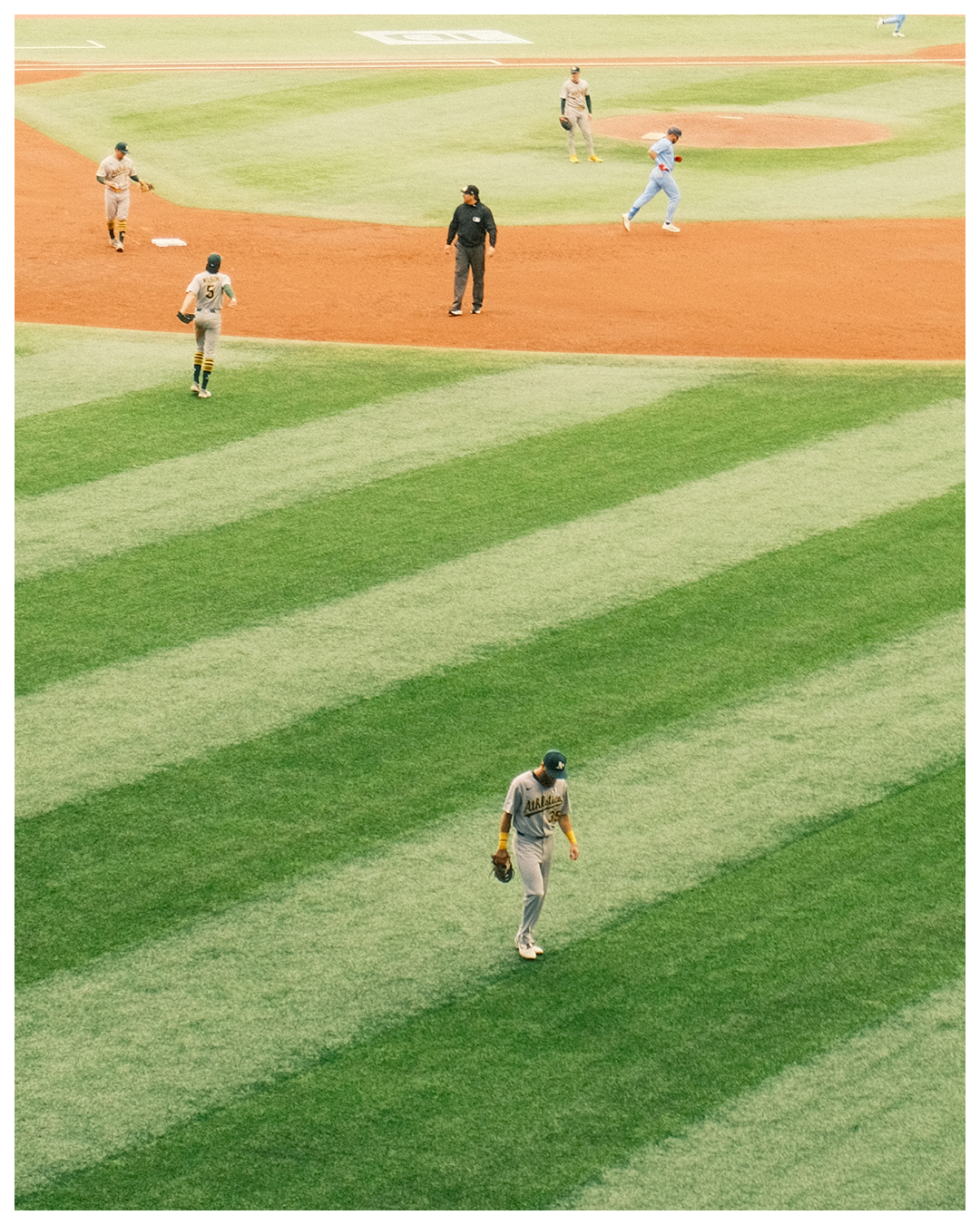 #Fujifilmxt30ii #Fujifilm #FilmPhotographer #TorontoFilmPhotographers #TorontoFilmPhotography #PhotoOfTheDay #PhotographyDaily #fujifeed #myfujifilm #BlueJaysGame #RogersCentre #BlueJaysBaseball