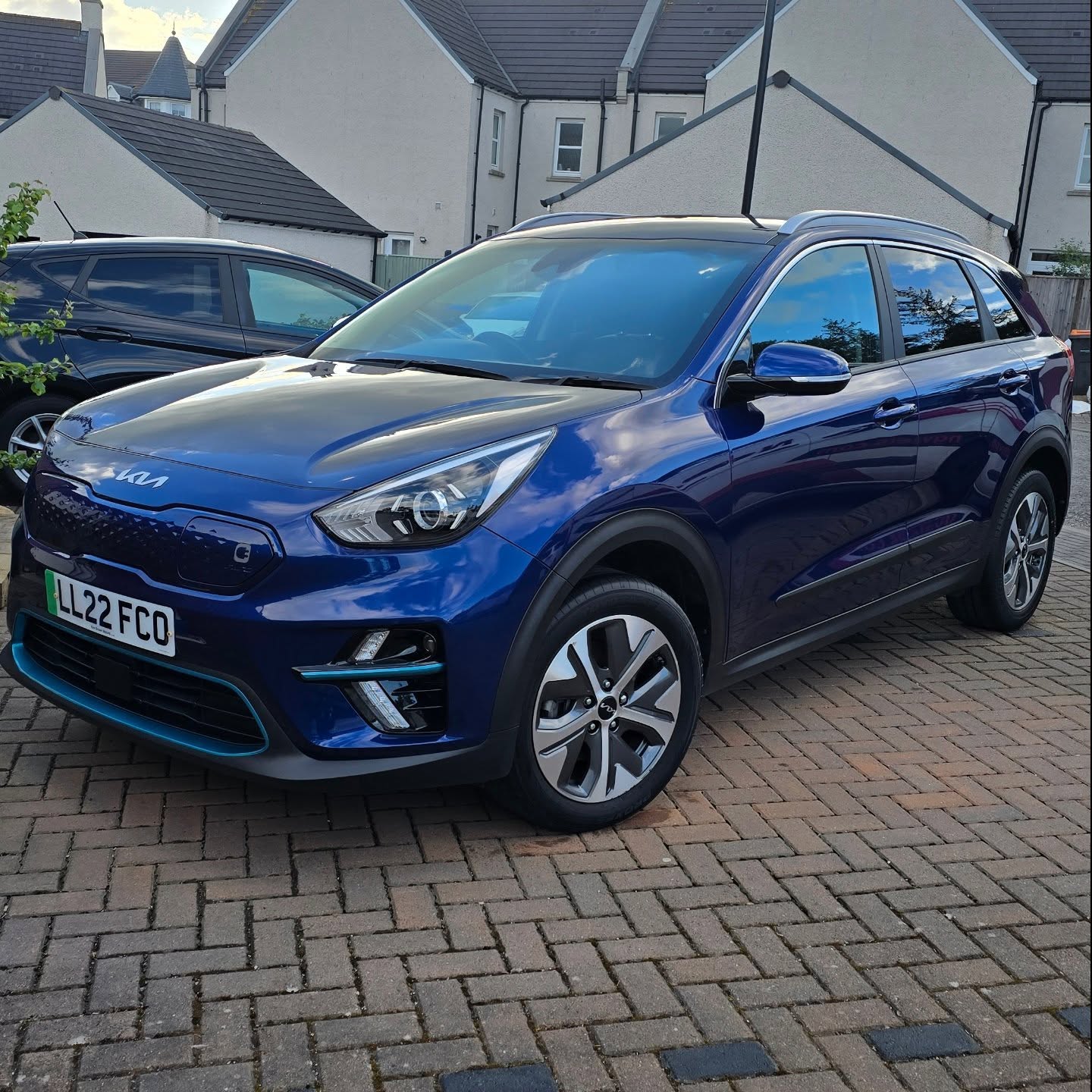 She be poppin after a gloss enhancement!
This is our base polishing package and it goes as follows
Starting with a deep clean of the wheels to remove any and all dirt and embedded brake dust
We then move on to the body where we kick it off with our our personal favourite prewash and snowfoam combo and a 2 bucket safewash with the slickest suddsiest of automotive soap
Then, since this is only a gloss enhancement we use a light polish and pad combo to bring the back the paintworks original gloss and even some very light swirling
And to finish this job and lock in that new found gloss, we apply a sealant that last 6-12 months and to finish off the wheels we use a good quality tyre dressing
#performanceppl #glossenhancement #glossy #aberdeenshire