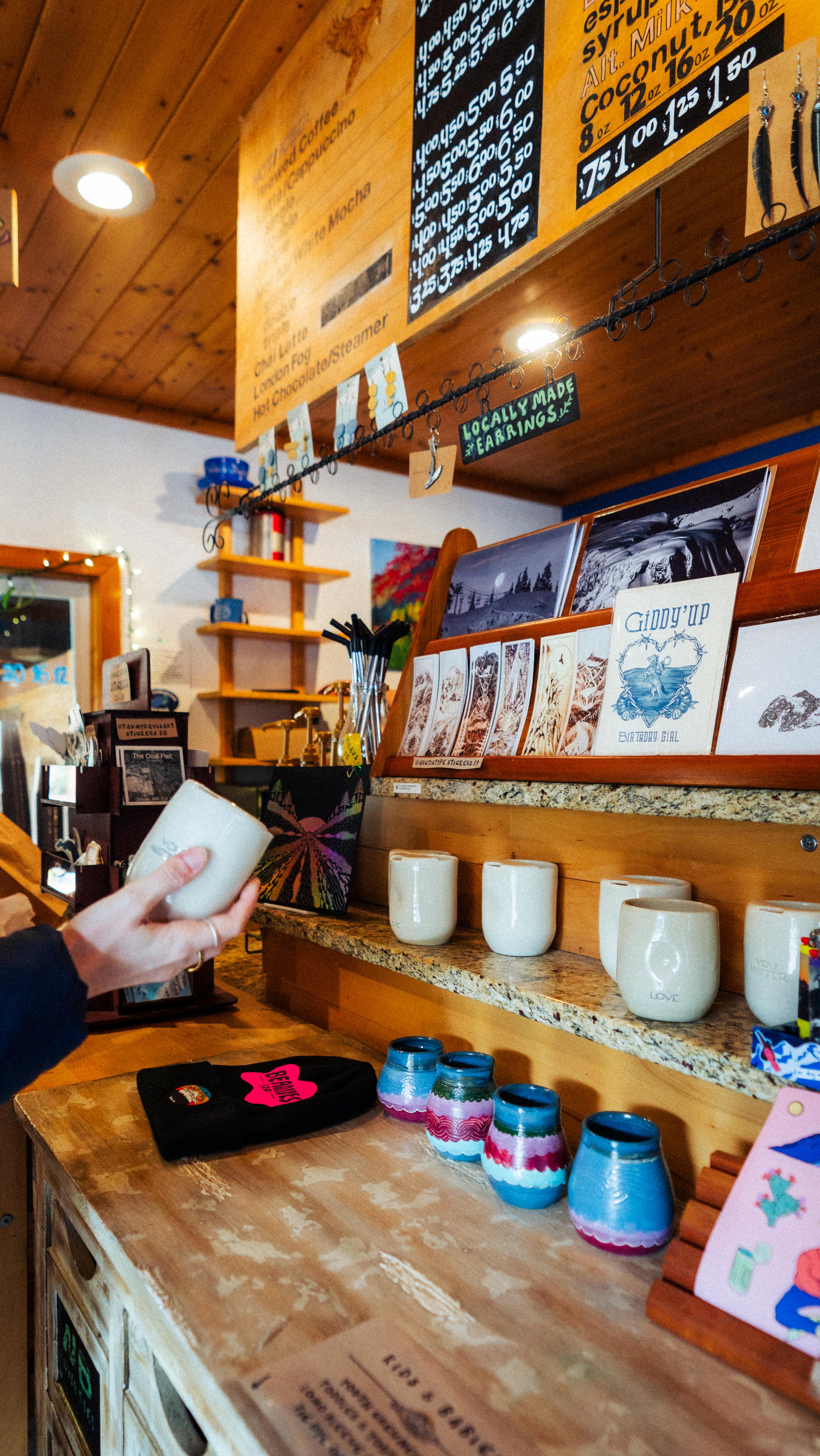 It’s a beautiful day to head east for a coffee in the garden and a peep at our new featured artist @jojo.griggs’ A M A Z I N G paintings!
Jo Jo is one of our wonderful baristas here at the bakery, and we feel so lucky to be able to share her beautiful work with our community. We hope you love it as much as we do!
We just got fresh pottery deliveries from @twig_earthgoods and @anders.m.bjorkman! Come see what we’ve got in our locally crafted gift shop❣️
#explorewa #explorewashington
#wakenbakery #wakenbakeryglacier #glacierwa #mtbaker #eatlocal #supportsmallbusiness #getsconed #shoplocal #shopsmall #wakenbake