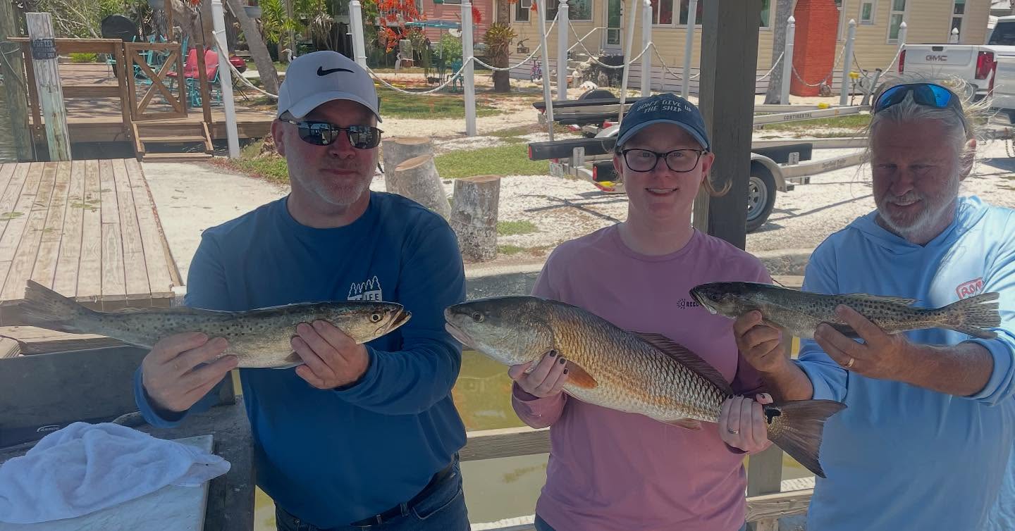 good times aboard, and sealed the trip with a beast of a #redfish (big for us). Call me to book your trip, the recent rains will surely improve the fishing! 📲305-778-5342 #a2fishingcharters #irtreels #cajuncustomrods #donnmarpliers #reelfishyappareal #tfoflyrods #donnmarpliers #tfoflyrods #palmythgloves #fourhorsementackle