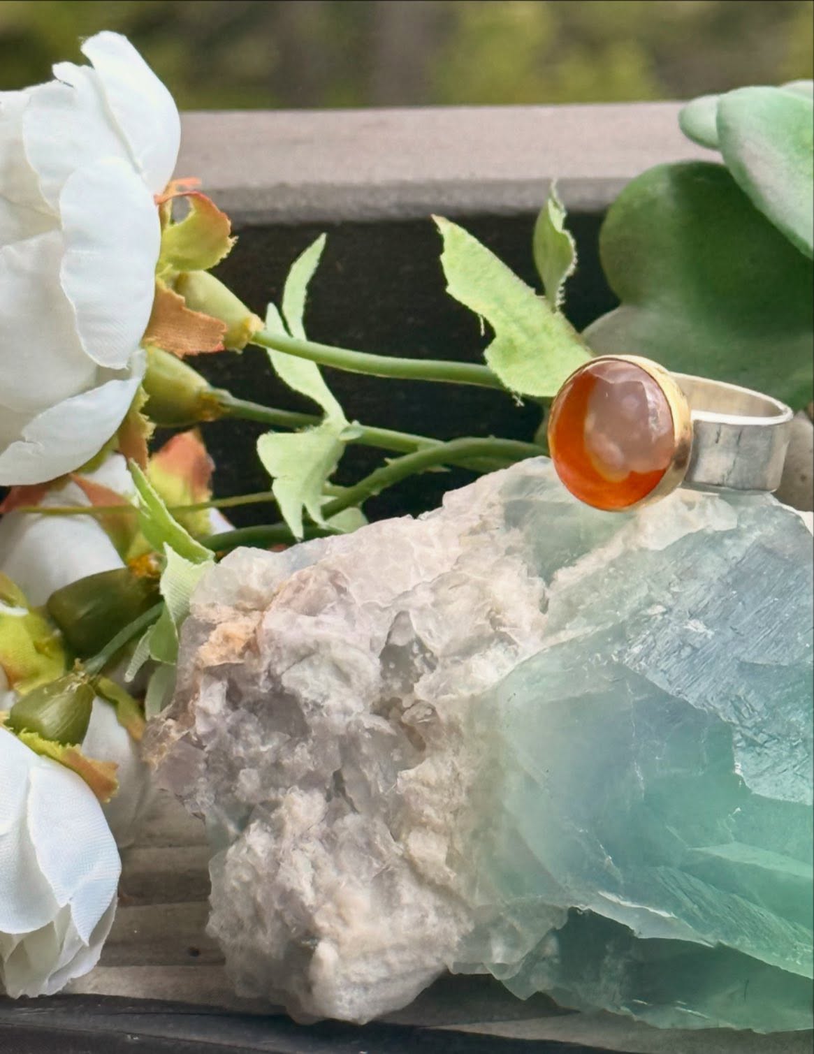 Orange Yemeni Aqeeq • Silver and Brass • Size 7.5 #HandmadeJewelry
#Jewelry
#Handcrafted
#ArtisanJewelry
#Metalsmith
#Metalsmithing
#Silversmith
#Silversmithing
#JewelryMaking
#BenchJeweler
#JewelryArtist
#SilverJewelry
#SterlingSilver
#Silver925
#HandmadeRings
#Rings
#GemstoneRing
#BezelSetting
#StatementRing
#UniqueRing
#CustomRing
#Gemstone
#Gemstones
#NaturalGemstones
#Cabochon