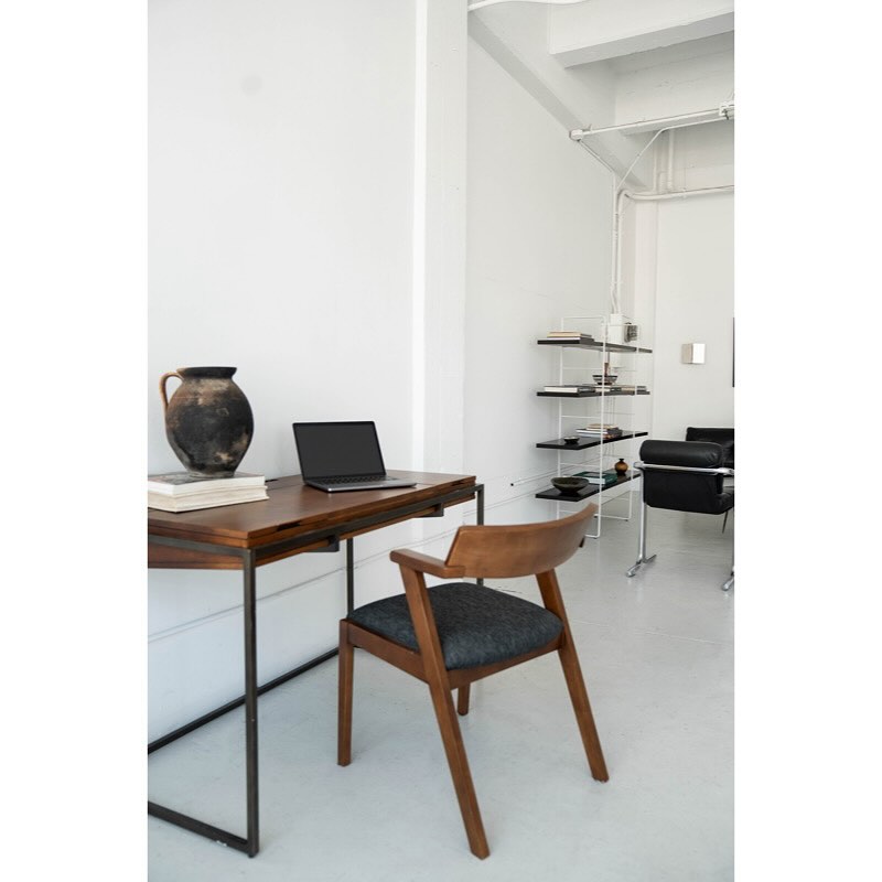 ✨ Coaching Supervision – the Secret Sauce! ✨
Whether you’re newly qualified or a seasoned coach, supervision is your safe space to reflect, recharge and grow. 💡💬
🧠 It boosts your self-awareness
🪞 Sharpens your practice
🛡️ Supports your wellbeing
💥 And helps you navigate those tricky moments with clients
There are different ways to access it:
👥 1-1 Supervision – personalised and focused
👫 Peer Supervision – collaborative and cost-effective
👩💻 Group Supervision – diverse perspectives and shared learning
🔍 Tips to find the right supervisor:
✔️ Check credentials & experience
✔️ Look for a values and style match
✔️ Try a chemistry call – trust your gut
✔️ Ask what models or approaches they use
🗣️ Supervision isn’t just a tick-box. It’s an investment in YOU and your clients.
🌱 When you grow, your coaching grows too.
#CoachingSupervision #CoachingLife #ReflectivePractice #CoachingTools #CoachingTips #PositivePsychologyCoach #CoachingJourney #SupervisionMatters #GroupSupervision #PeerSupervision #ProfessionalGrowth #CoachSupport #ResilientCoach #CoachingCommunity #LifelongLearning #CoachOnAMission