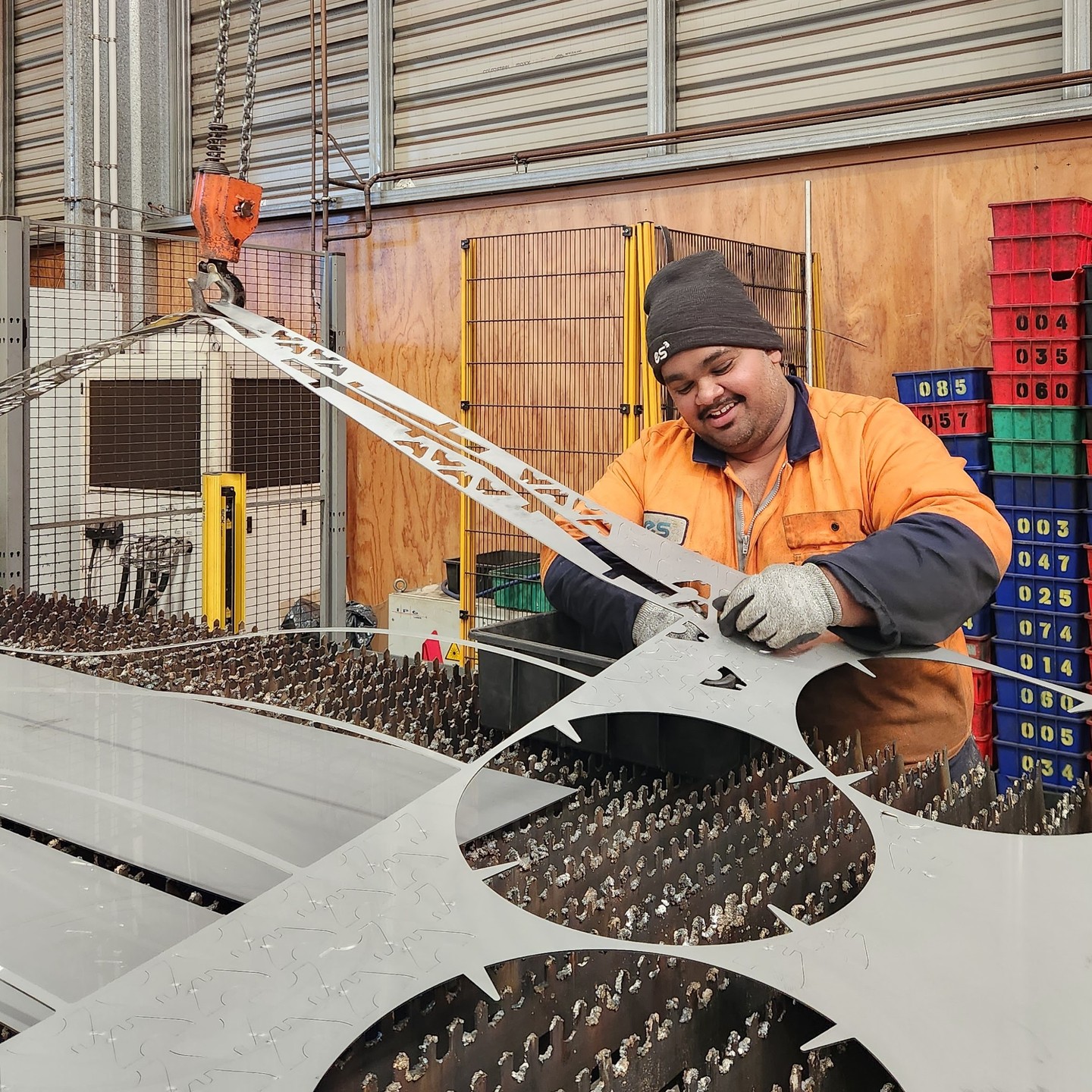 Nice to see the teams happy faces down in the factory, seen here unloading the sheet laser cutter.
#lasernz #sheetlaser #lasercuttingnz #nzfabrication #metalfabrication