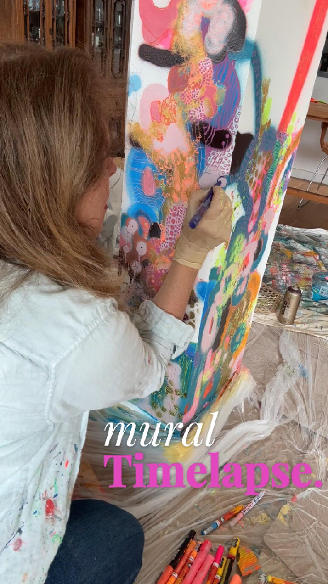 🎥✨ From Blank to Bold ✨🎥
Watch as this column transforms into a vibrant underwater world in coral pink and yellow – inspired by the owner’s love for ocean diving.
Murals make your space sing and add a new dimension to contemporary and inspiring interiors.
#TimelapseArt #imkekeicher #Murals #UnderwaterMagic #PersonalStatement