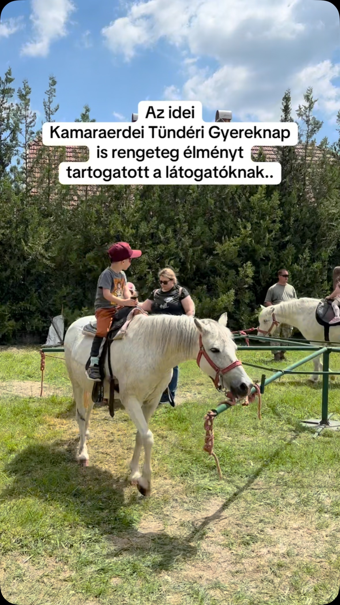 Az idei Kamaraerdei Tündéri Gyereknap
is rengeteg élményt
tartogatott a látogatóknak.. Köszönjük a szervezők
és résztvevők áldozatos
munkáját.. ..és persze a sok
családnak, hogy mosolyukkal
bearanyozták az egész napot✨ Jövőre újra találkozunk!
.
.
#budaörs #kamaraerdö #közösségiház #csaladiprogram #gyerekkelazélet #anyavagyok #gyerekprogram #bábelőadás #tavaszivásár #vásár #gyerekprogramok #lovagitorna