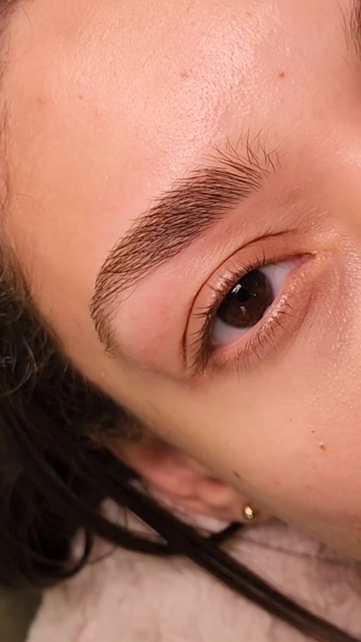 Brow tweezing is the only option somedays but that could also mean uneven eyebrows. Oftentimes, you'll notice the arches aren't symmetrical, but that changes by choosing our
HD Brow service that lets you fix your brows shape with each session ;)
Visit our website (Link in Bio)
#nycskincare #browartist #browtint #nycsalon #browthreading #ʙʀᴏᴡʟᴀᴍɪɴᴀᴛɪᴏɴ