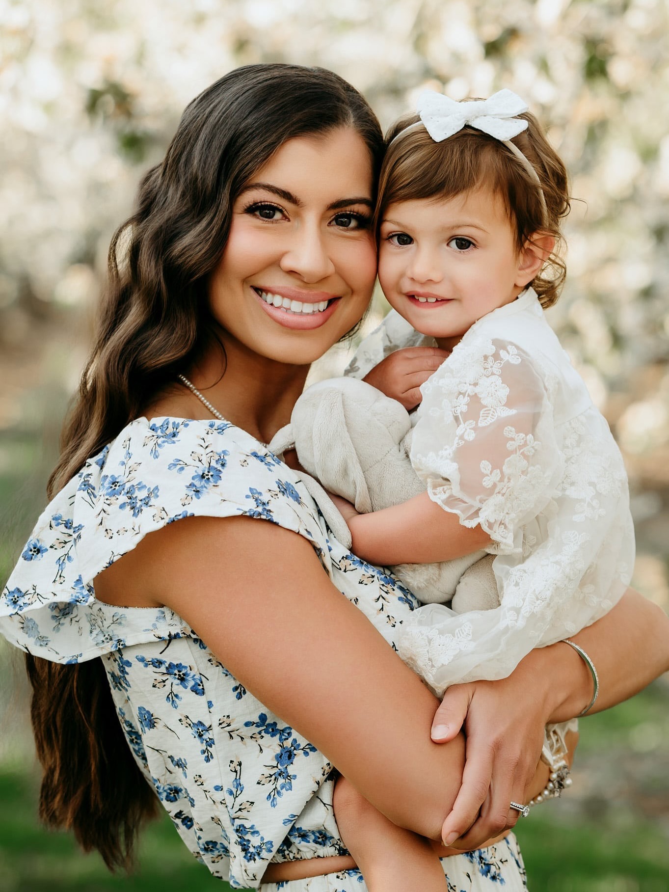 🌸 The sweetest family session in the blossoms this spring
#boisephotographer #boisefamilyphotography #boisefamily #blossomphotography