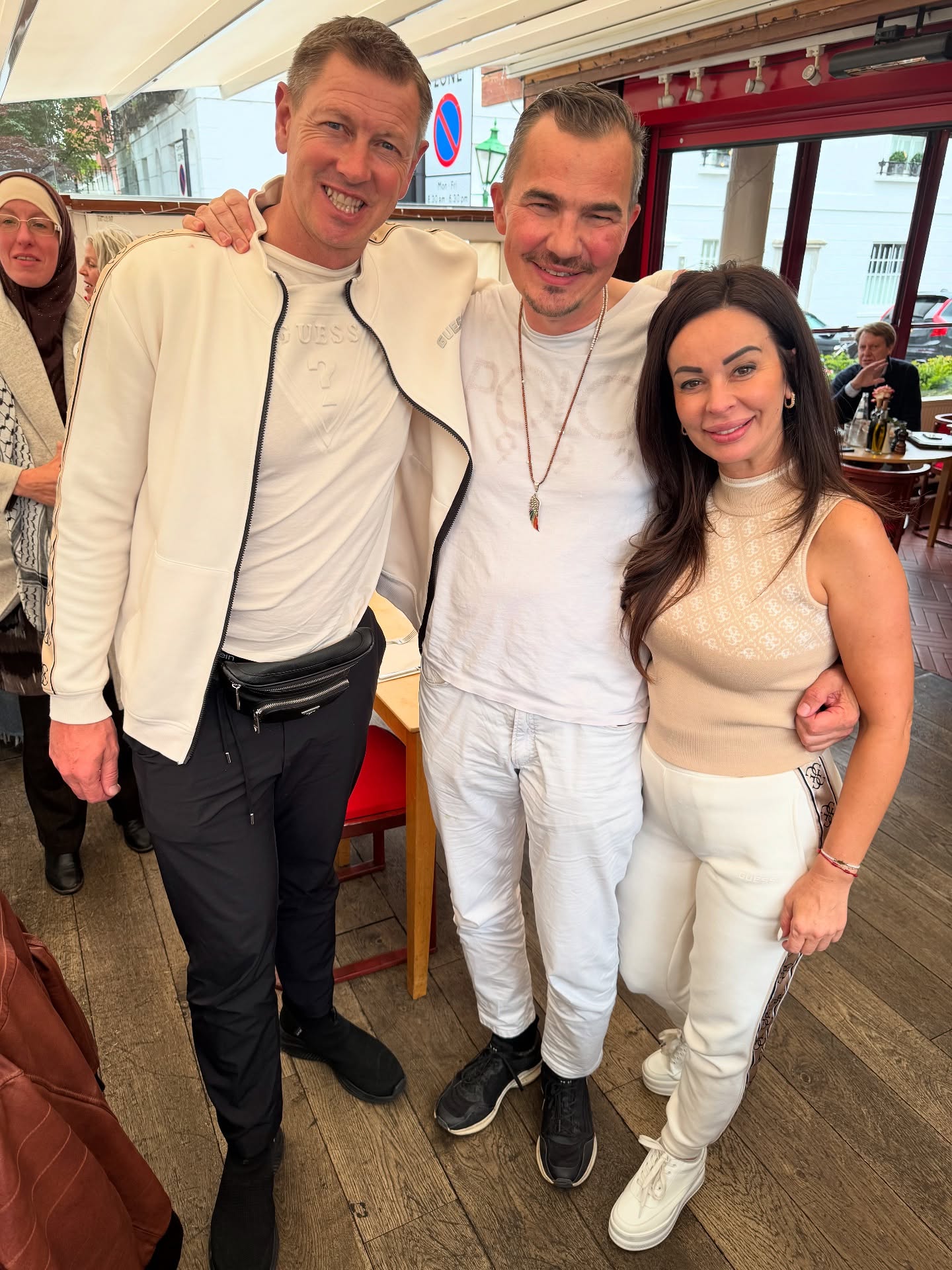 MEETING AT A HIGHER LEVEL
3 June 2025 — Chelsea, London
(3,6,9 ✨)
Peter Sage is the mentor who has impacted me the most in life. He introduced powerful concepts that expanded how I think, feel, and show up in the world. And helped@me go from by me to through me Through him, I’ve come to see more of life’s beauty and magic and gained access to tools that operate at a quantum level.
He held up a mirror and invited us to look deeper.
I always had a sense I would meet Peter someday. I just didn’t know when or how—just like when I met Dan Peña. The intention was set, and the universe took care of the rest.
So when I was invited to a private lunch during Peter’s brief stopover in Chelsea between New York and Madrid, I cleared my afternoon. None of the 14 of us knew each other beforehand, but within a few hours, we left as friends.
We spoke deeply about life, purpose, transformation, and the challenges we’ve faced. We shared our stories—what shaped us, where we’ve been, and where we’re going.
The energy in the room was extraordinary. It vibrated with honesty, soul, and depth. As we broke bread, we explored profound truths together.
I feel humbled to have sat at a table with people who had clearly done the inner work, people who live with intention, who see the sacred in the simple, and radiate a deep spiritual presence.
It was a meeting of consciousness, not ego.
And I feel deeply grateful to have been one of the 14 present.
Thank you, @therealpetersage , for creating that space.
Thank you to everyone who showed up so fully.
I’m honoured. I’m blessed.
❤️✨☝️🙏🌊