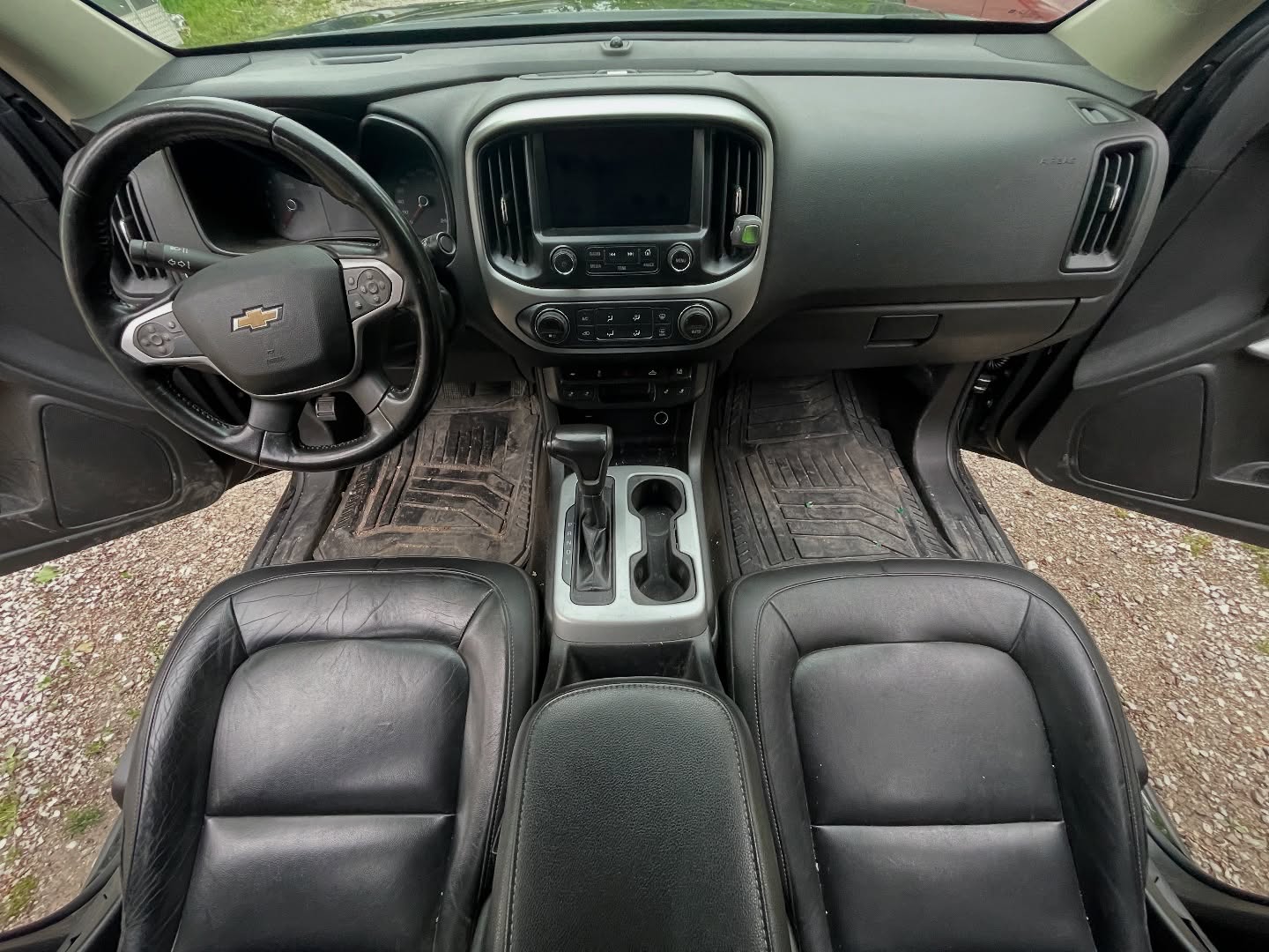 Another Interior Premium Package delivered to another very happy client. Aggressive salt stains were no match for our aggressive pursuit of perfection. This truck is ready to shine all summer long, with the interior fully protected against UV damage.
Book your appointment at our website, link in bio.
.
.
.
#diamonddetailing #detailing #autodetailing #detailersofinstagram #detailingworld #detailingaddicts #detailers #detailinglife #carwash #carcare #car #truck #suv #van #cardetailing #interiordetailing #beforeandafter #transformation #exteriordetailing #yorkregion #bwg #simcoecounty #bradfordontario #ceramiccoating #paintcorrection #polish #dapolisher
