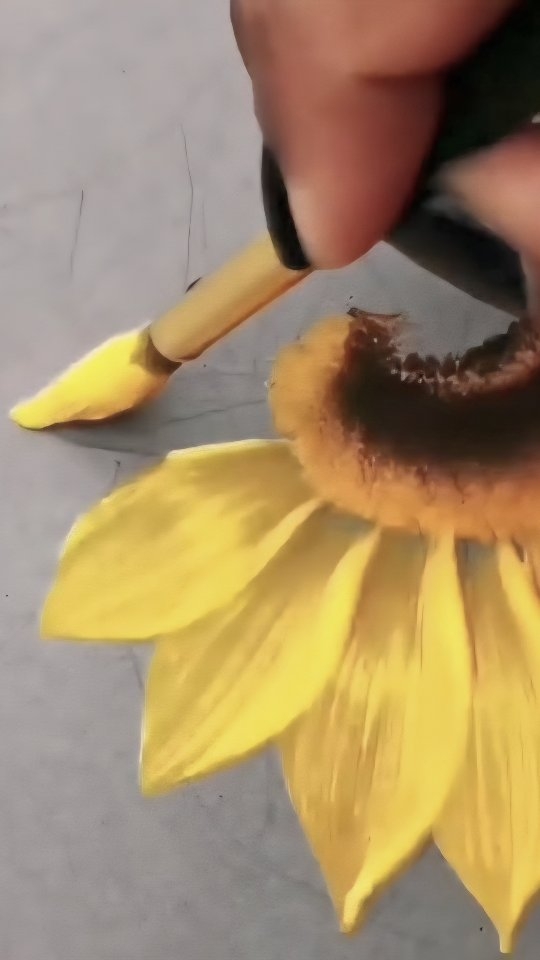 Nails Art de 🌻 💛 pour annoncer l'arrivée de l'été ☀️
⚜️ 𝐂 -𝐋'𝐈𝐍𝐒𝐓𝐈𝐓𝐔𝐓 𝐂𝐥𝐞𝐚𝐧 𝐁𝐞𝐚𝐮𝐭𝐲 ⚜️
SOINS - ONGLERIE - BEAUTE DU REGARD - ÉPILATIONS
📆 𝗥𝗗𝗩 👉 lien en bio
🚘 A 5 min du centre ville de VALENCE
🅿️ PARKING PRIVATIF GRATUIT🫰
🚍 BUS Citea 4 ou Citea 8 🛑 Demande Arrêt :
🚸Centre commercial ou 🚸Pierre blanche
📍1310 Avenue de la République
07500 Guilherand-Granges
(En face de Auchan et Norauto)
BESOIN DE CONSEILS OU AUTRE DEMANDE ⁉️
Si aucune disponibilité ne vous convient, ou vous ne savez pas quelles prestations choisir, merci de laisser un message au : 07.81.13.48.24
.
.
.
.
#nails💅 #onglerievalence #manucurerusse #valence26 #nailartist #nailsonfleek #institutdebeauté #summer2025