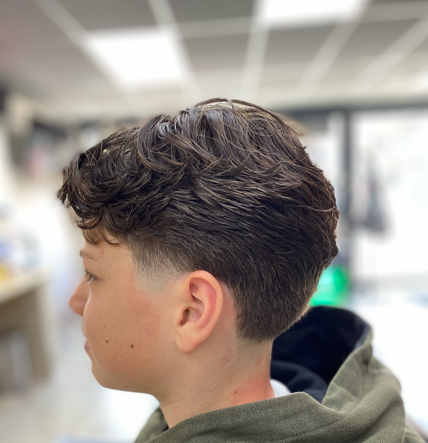 Clean waves. New cut, new vibe. 💈
#barber #barbershop #waves #haircut #babyliss #wahl #clean #barberlife #barbershopconnect #fade #hair #barbers #hairstyle #barberlove #barbering #beard #menshair #hairstyles #barbergang #barberworld #thebarberpost #hairstylist #skinfade #barberia #babyliss #barbernation #barba #nastybarbers